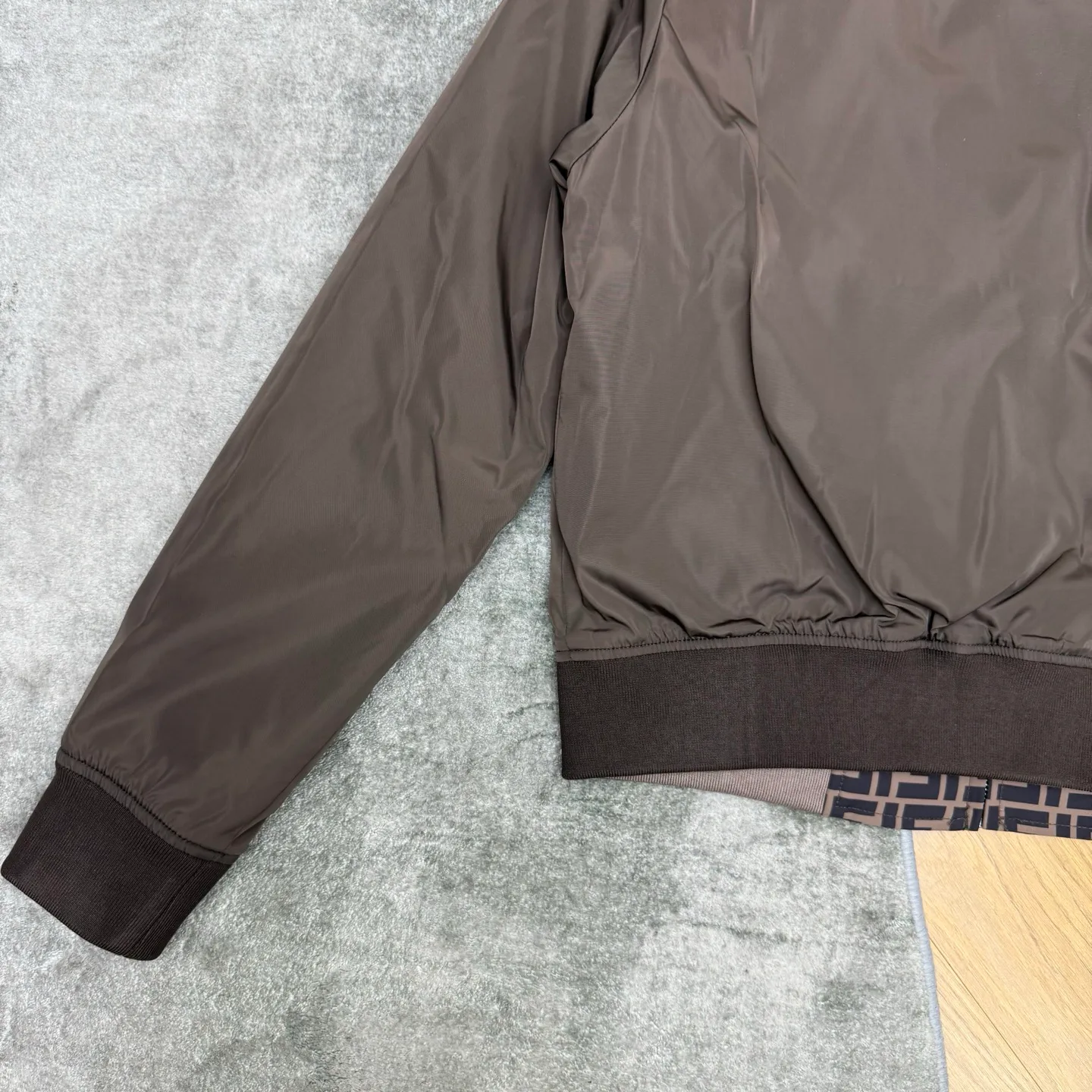 Куртки И Пуховики Женские Fendi 18348249