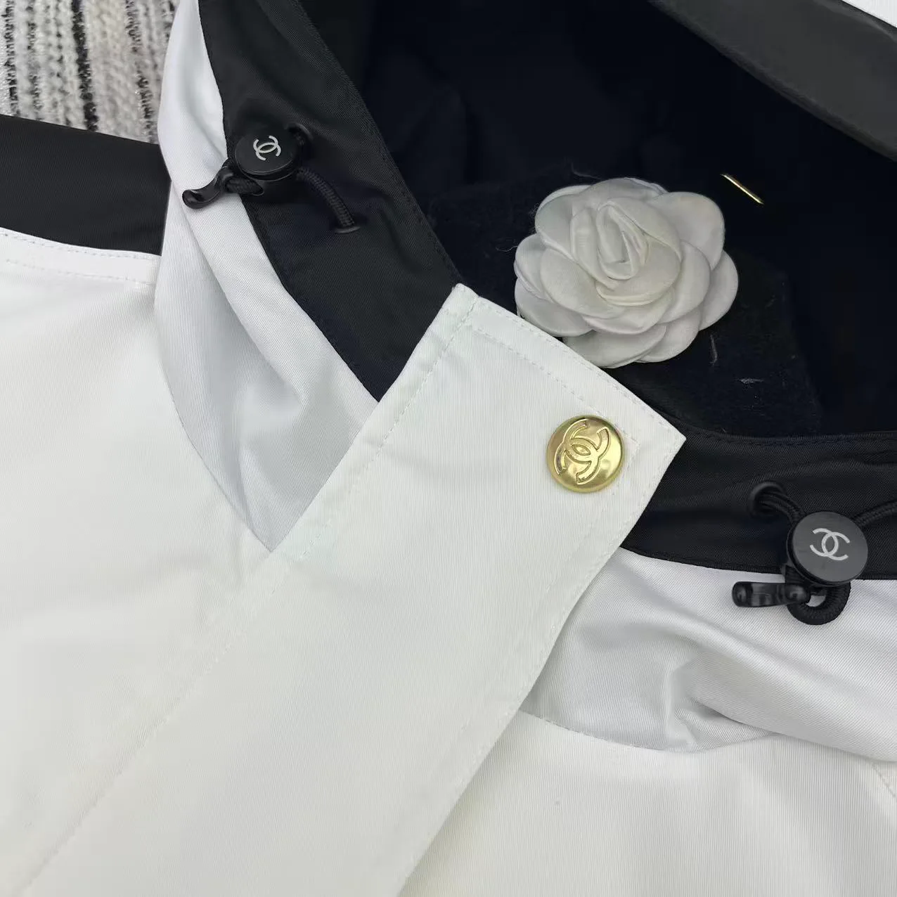 Куртки И Пуховики Женские Chanel 10777566