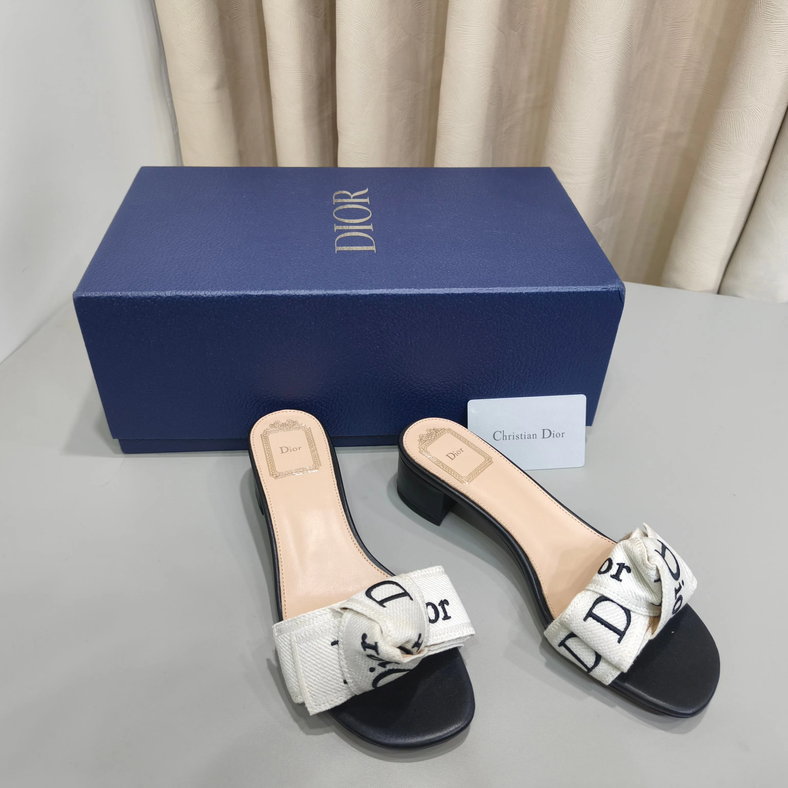 Босоножки Женские Christian Dior 17988697