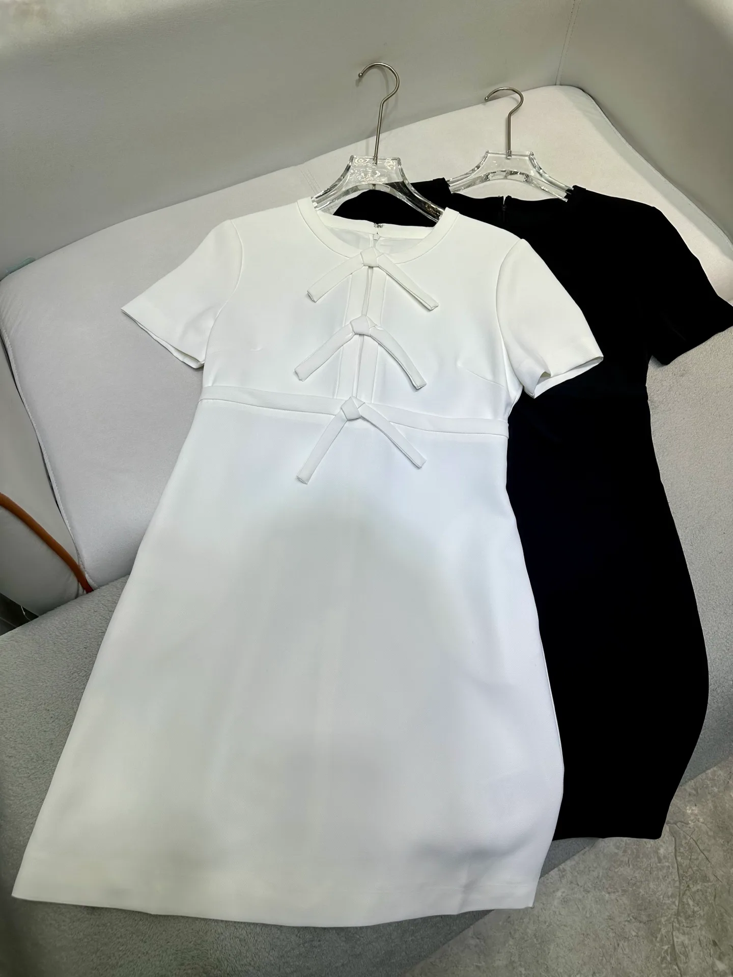 Платья Женские Valentino 33089