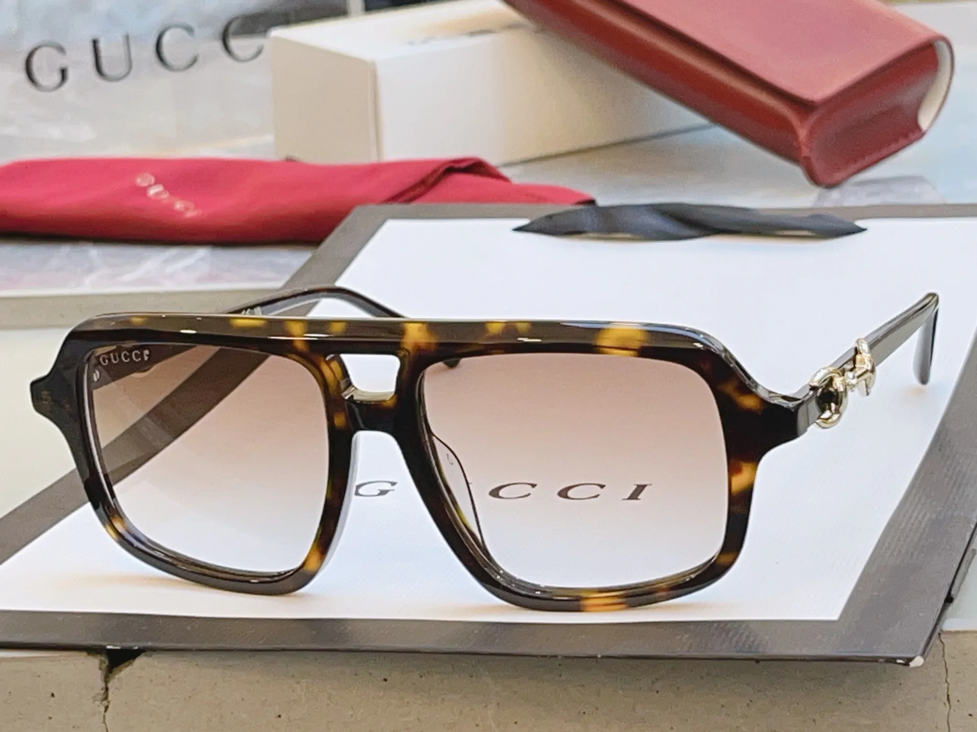 Очки Gucci 11432757