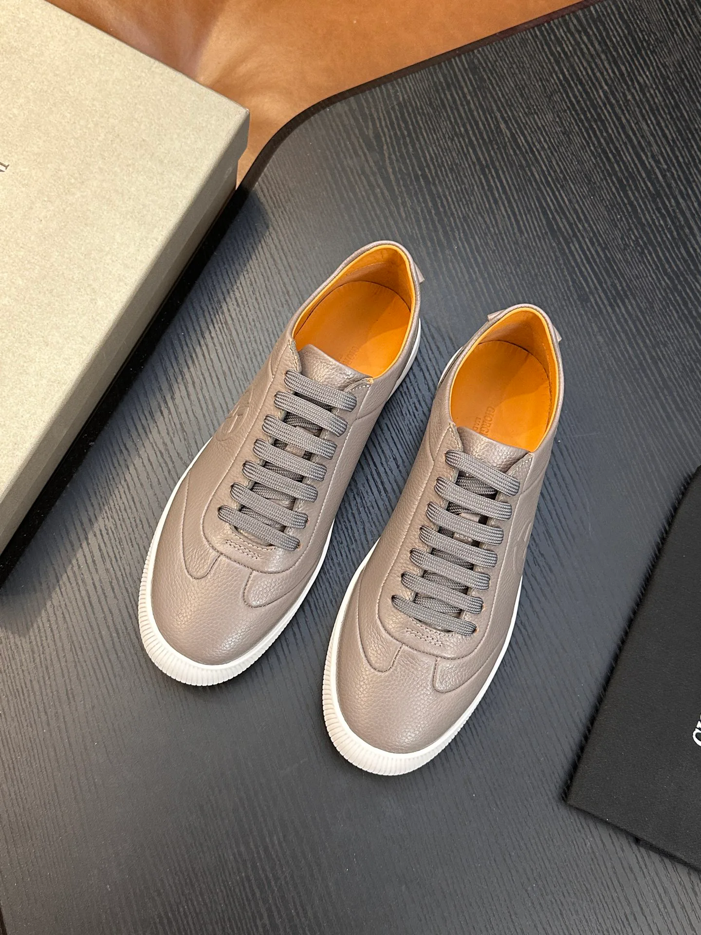 Кроссовки Мужские Armani 18118646