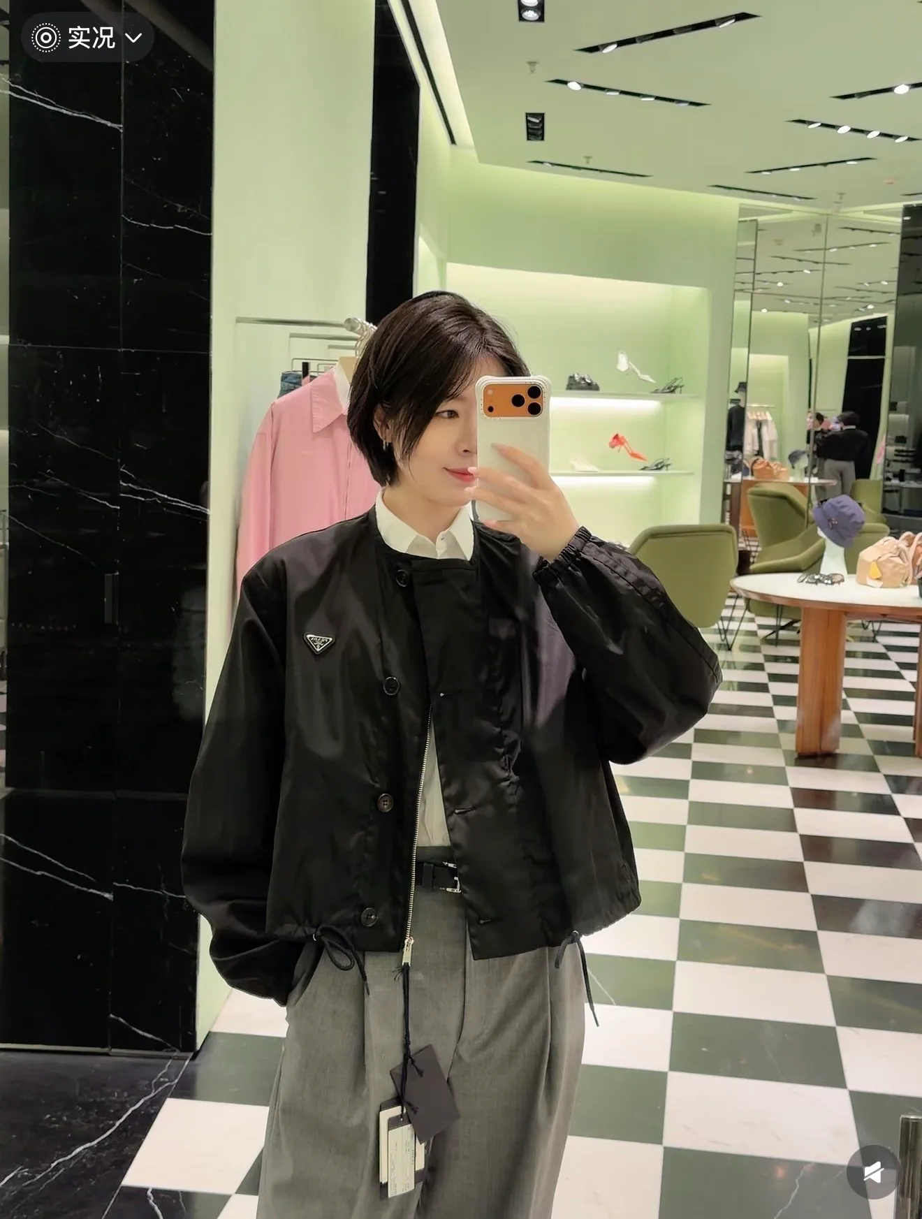 Куртки И Пуховики Женские Prada 17413185