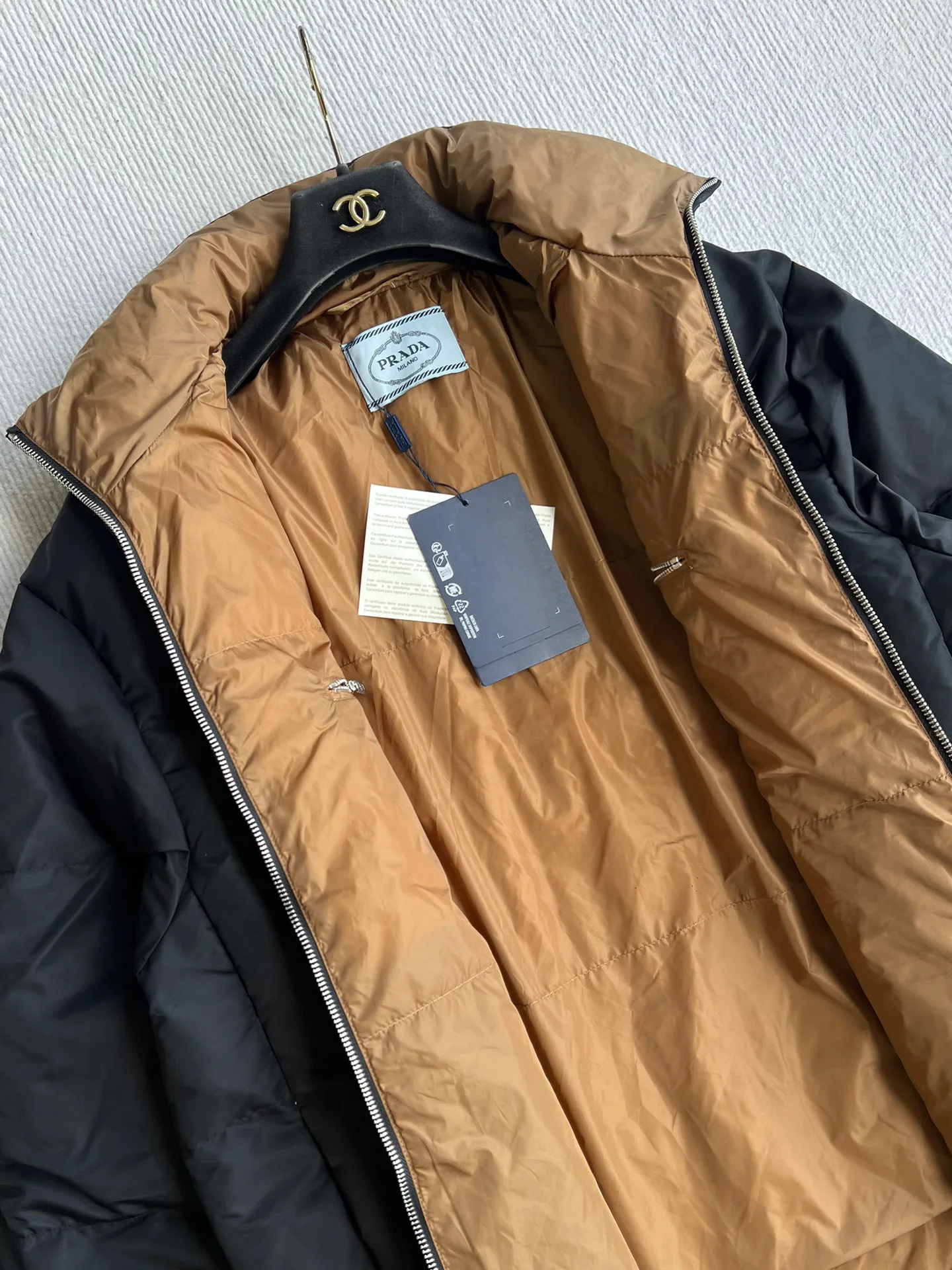 Куртки И Пуховики Женские Prada 19074892