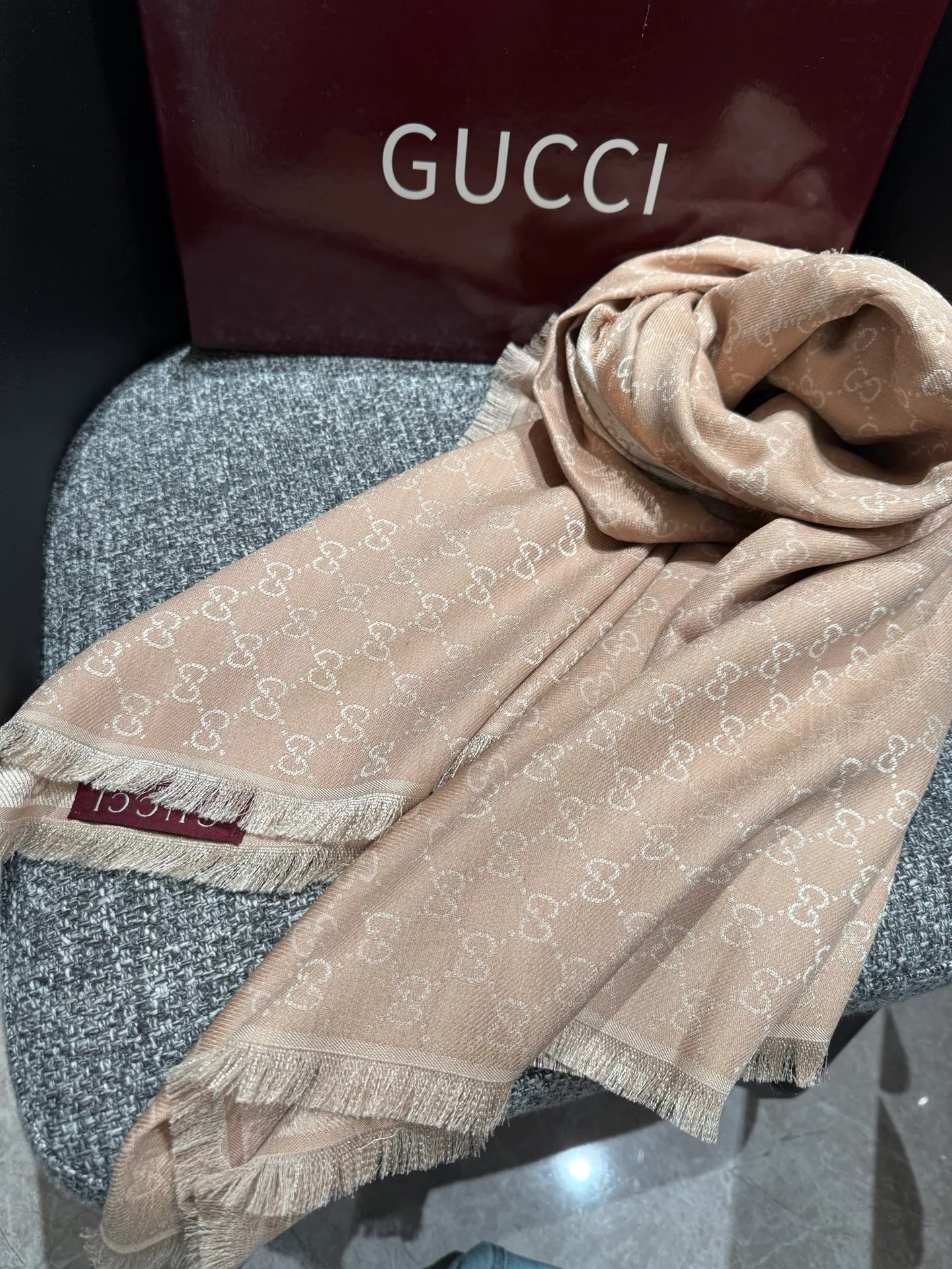 Шарфы Gucci 17448578