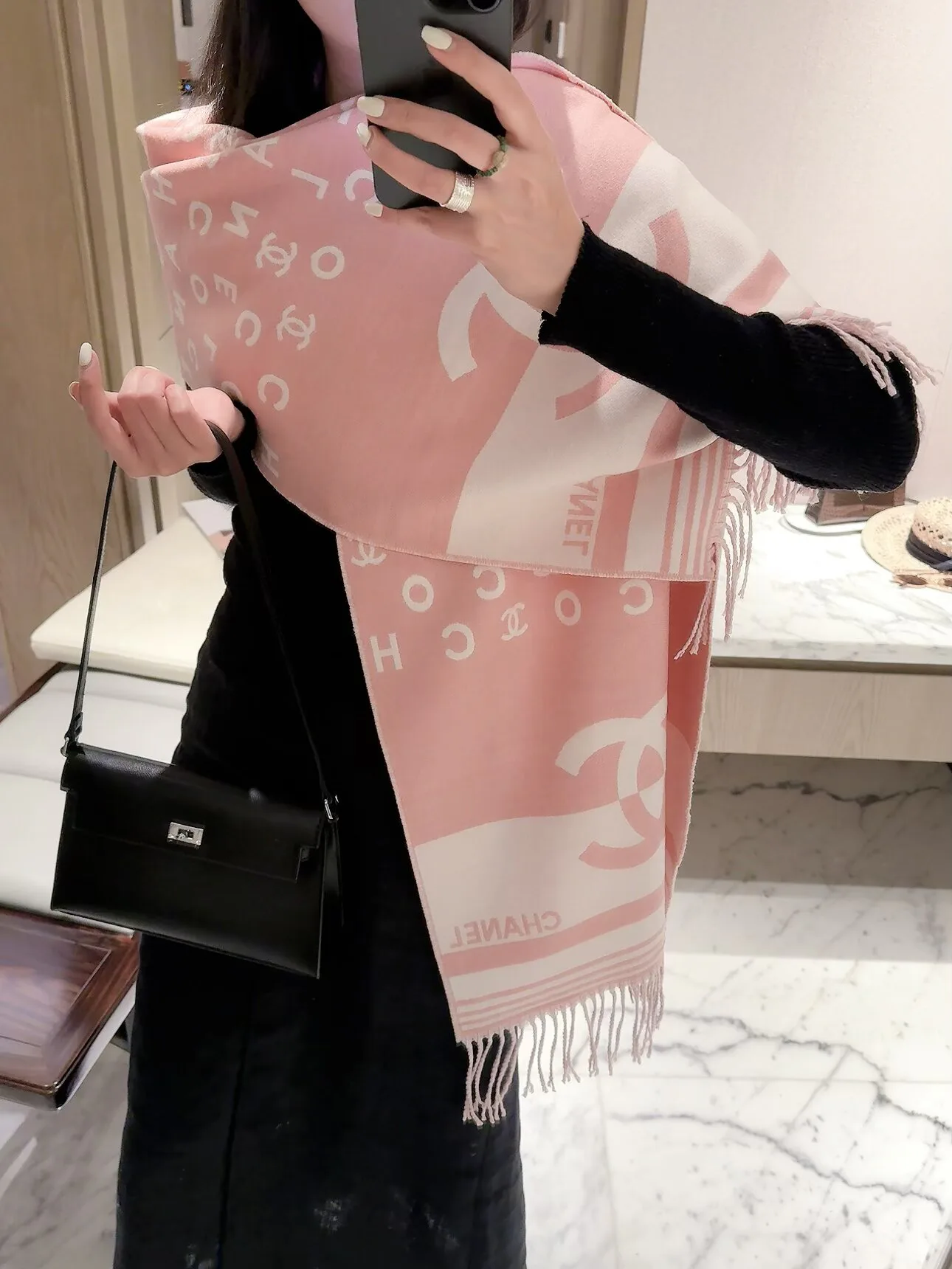 Шарфы Chanel 18377560