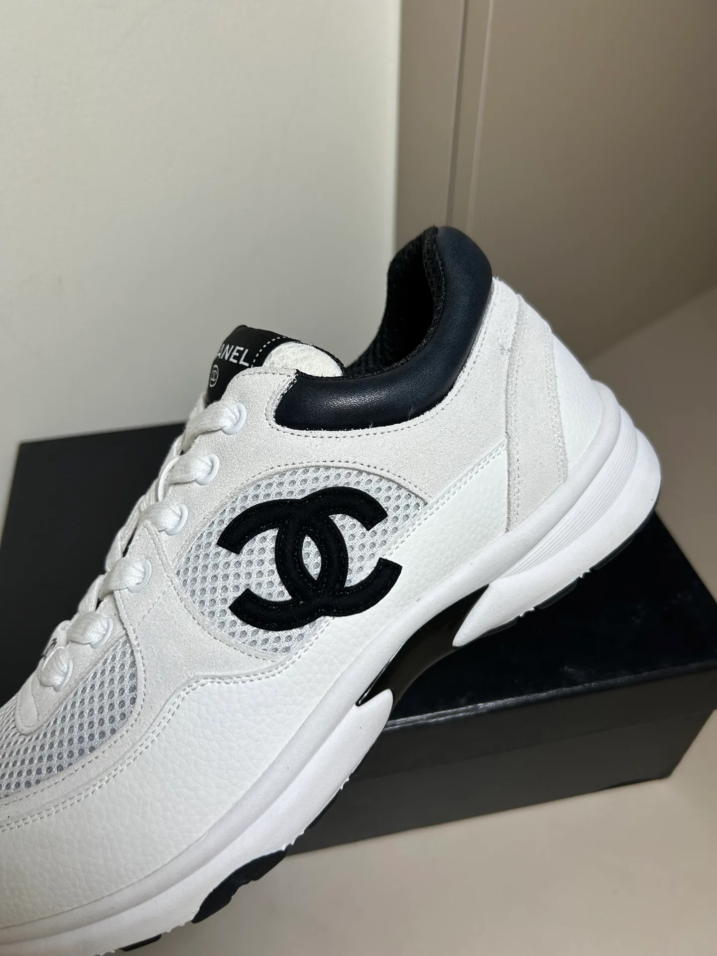 Кроссовки Женские Chanel 17954906