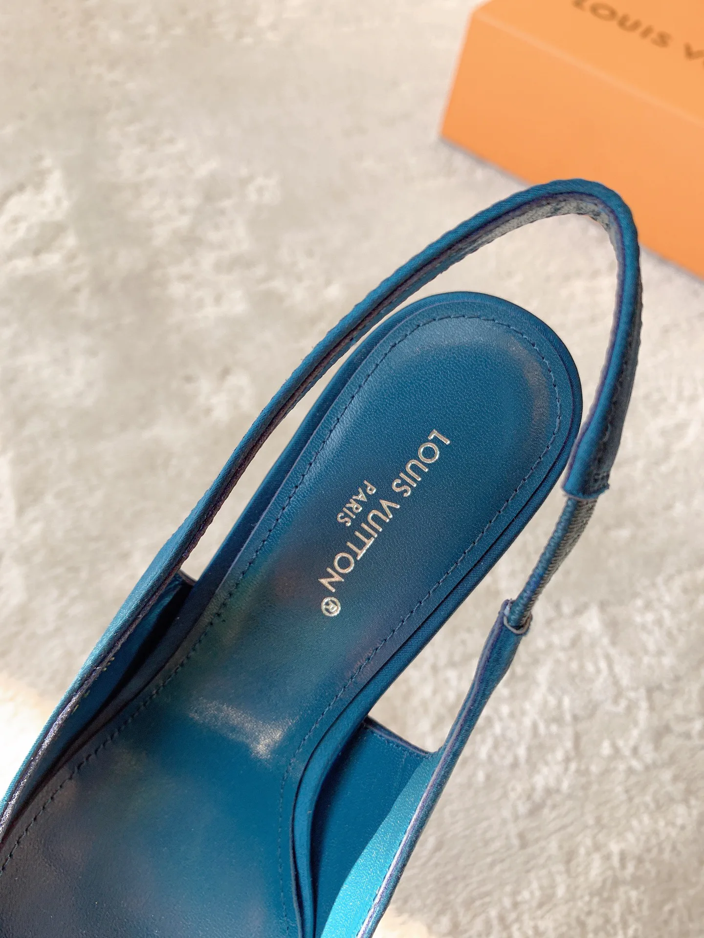 Туфли Женские Louis Vuitton 1834536