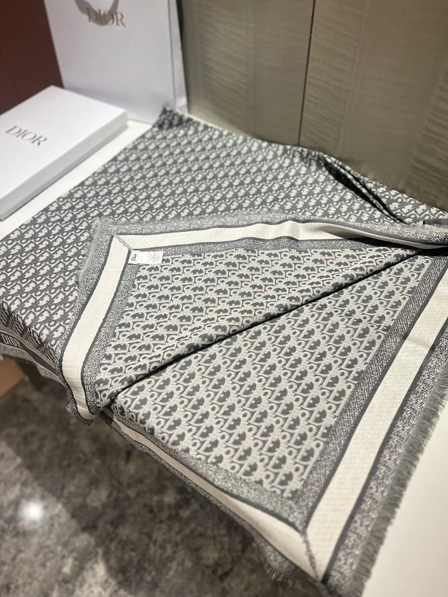 Шарфы Christian Dior 18507324