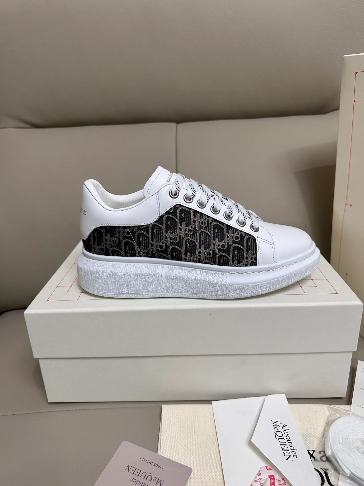 Кроссовки Женские Alexander Mcqueen 18616780