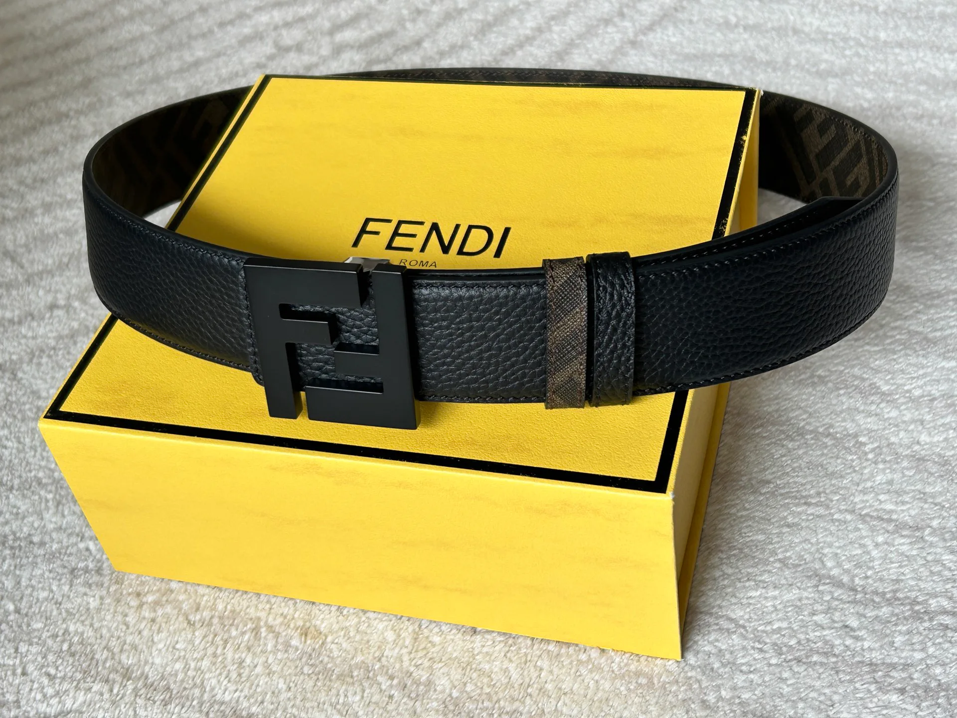 Ремни Fendi 11704487