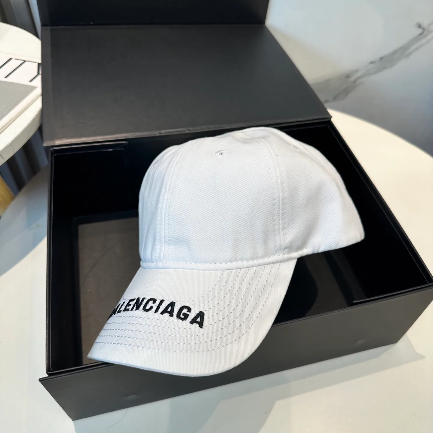 Головные Уборы Balenciaga 336850