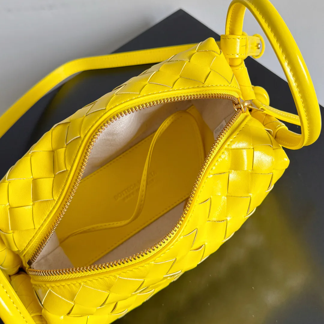Сумки На Ремне Женские Bottega Veneta 11655665