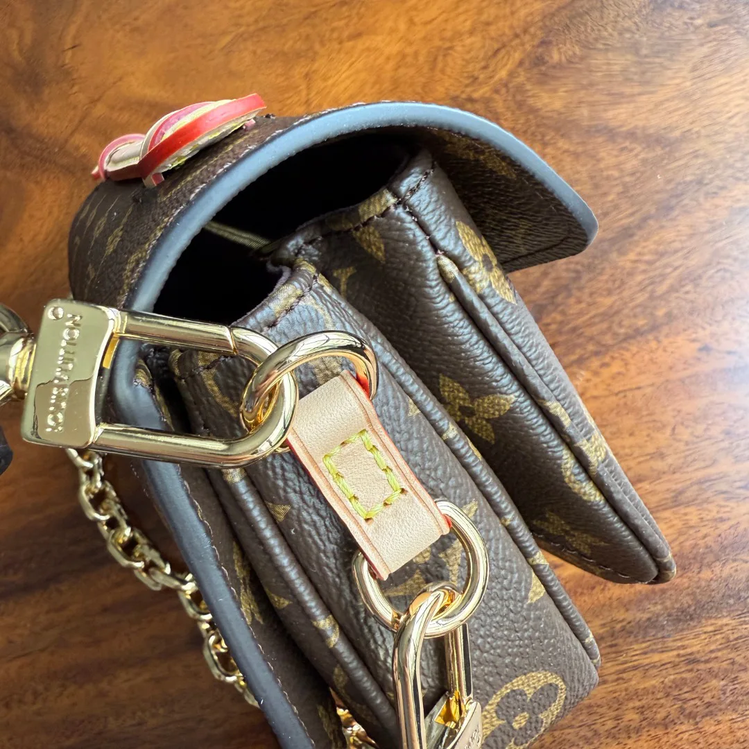 Сумки На Ремне Женские Louis Vuitton 724014