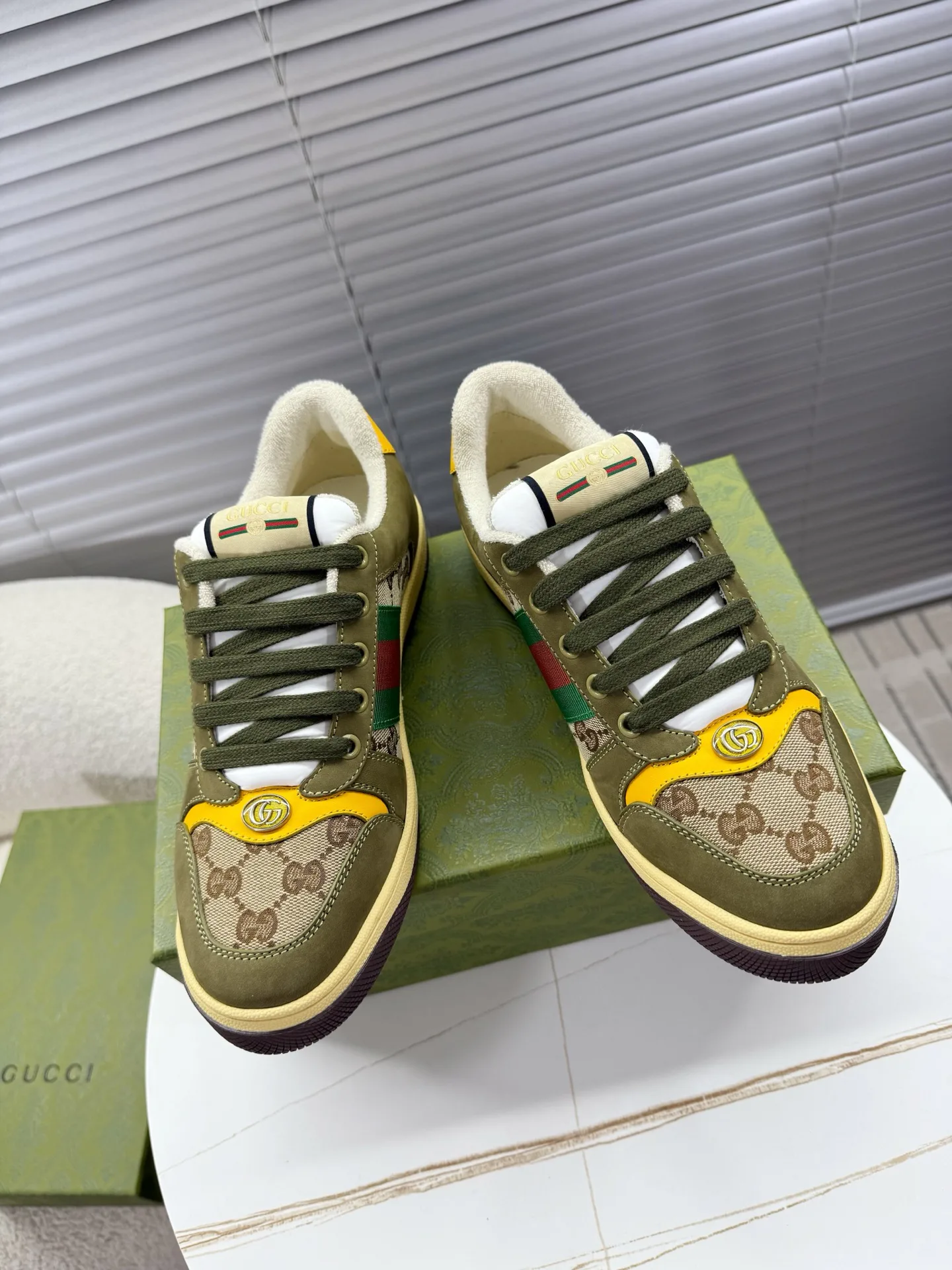 Кроссовки Женские Gucci 856493