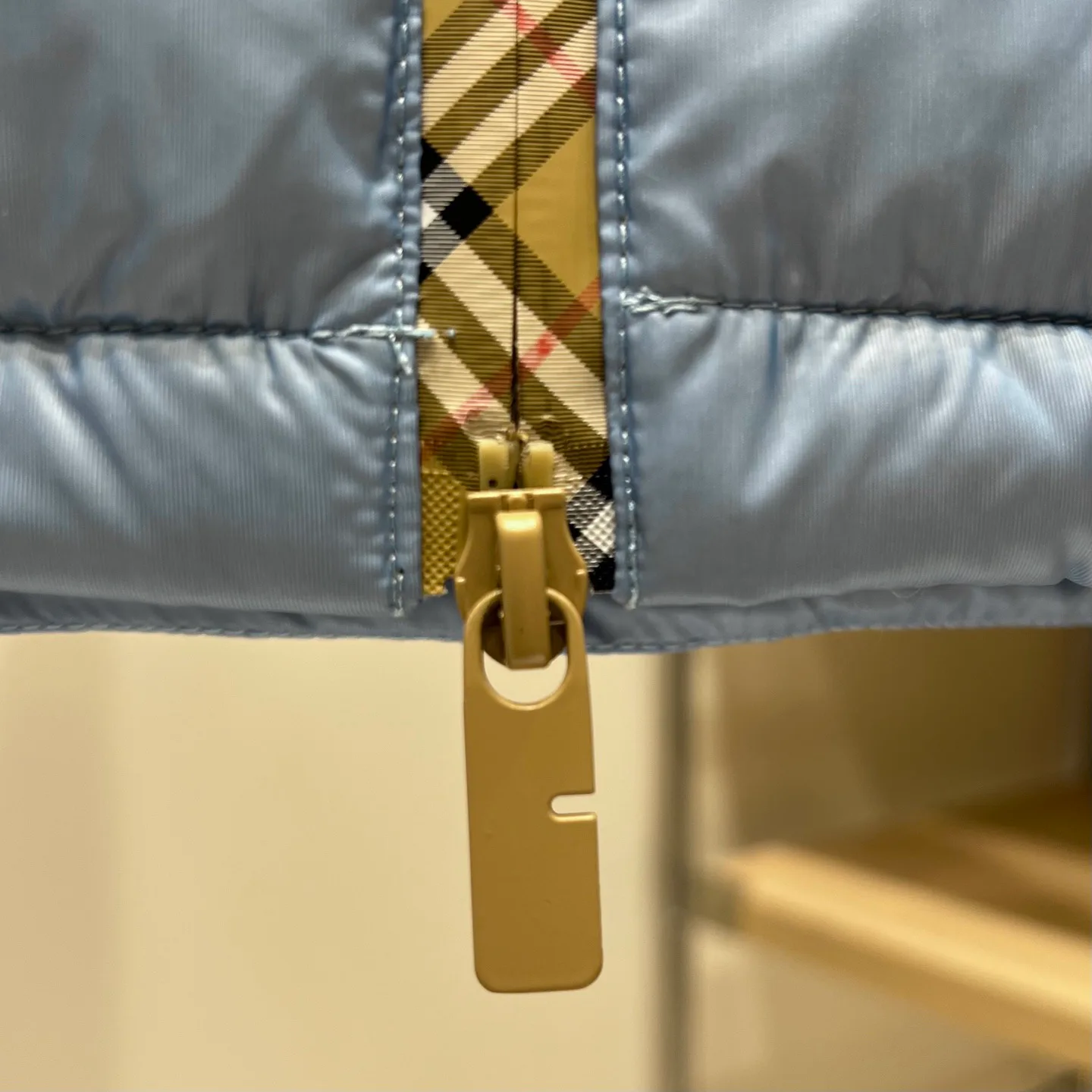 Куртки И Пуховики Женские Burberry 18110900