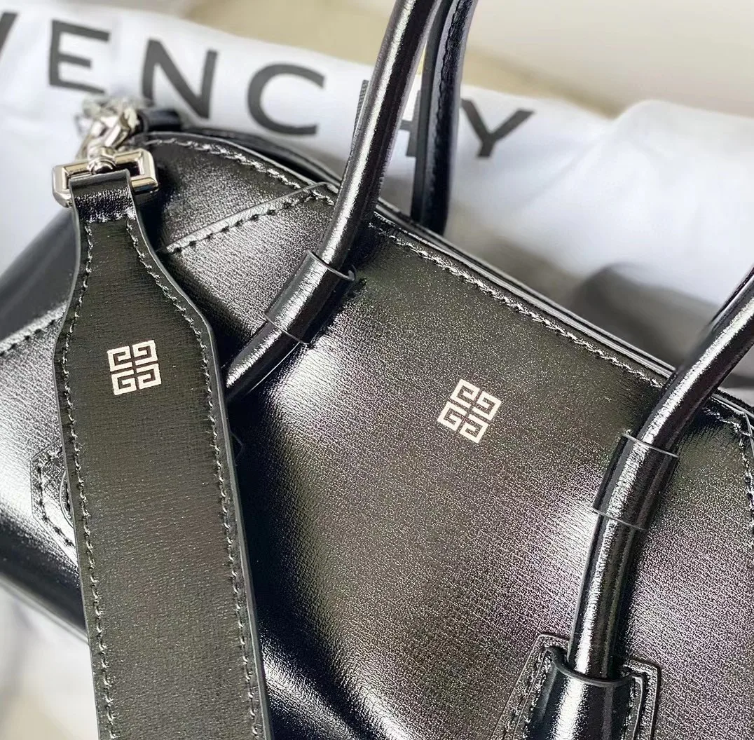 Сумки На Ремне Женские Givenchy 445225