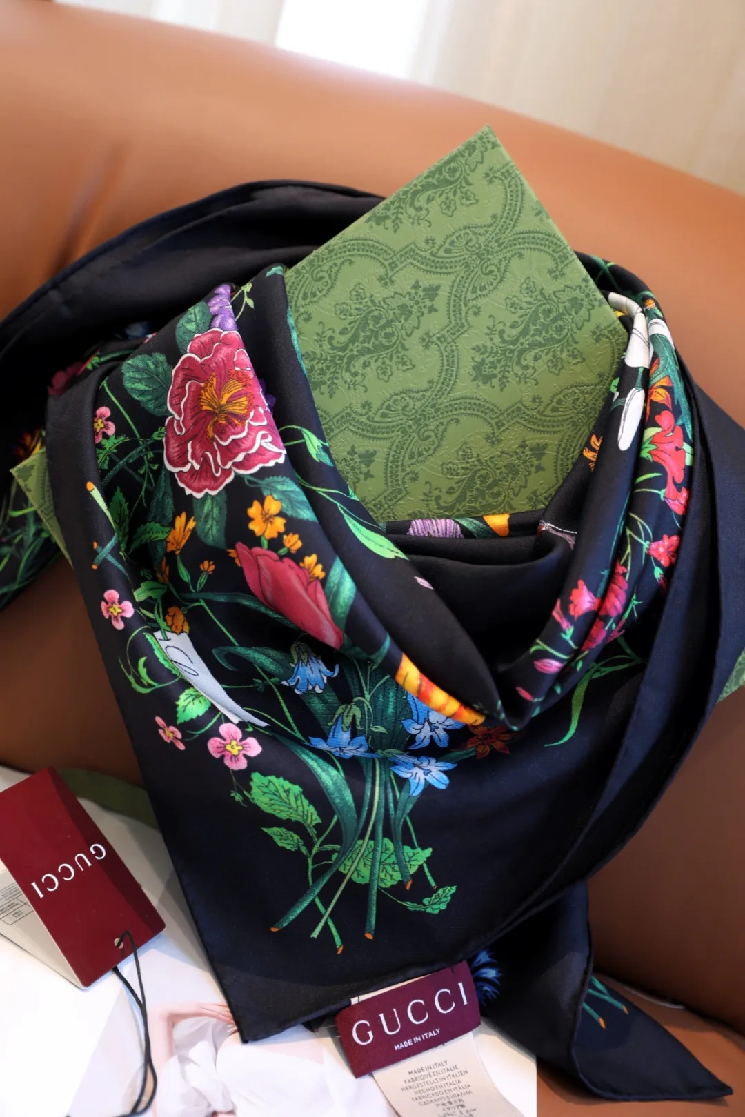 Шарфы Gucci 9648215