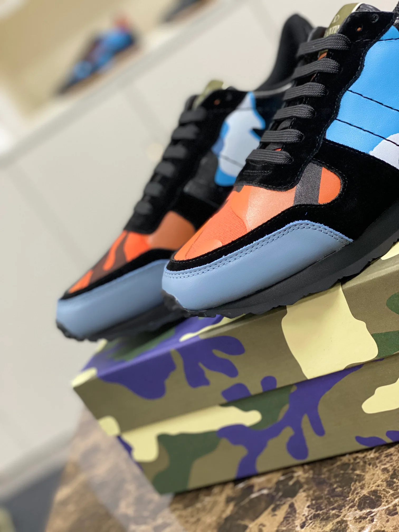 Кроссовки Женские Valentino 10736449