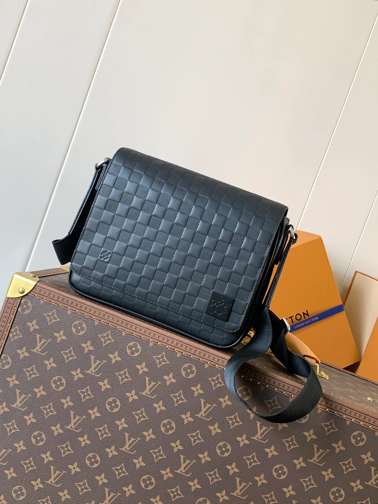 Сумки На Ремне Женские Louis Vuitton 369590