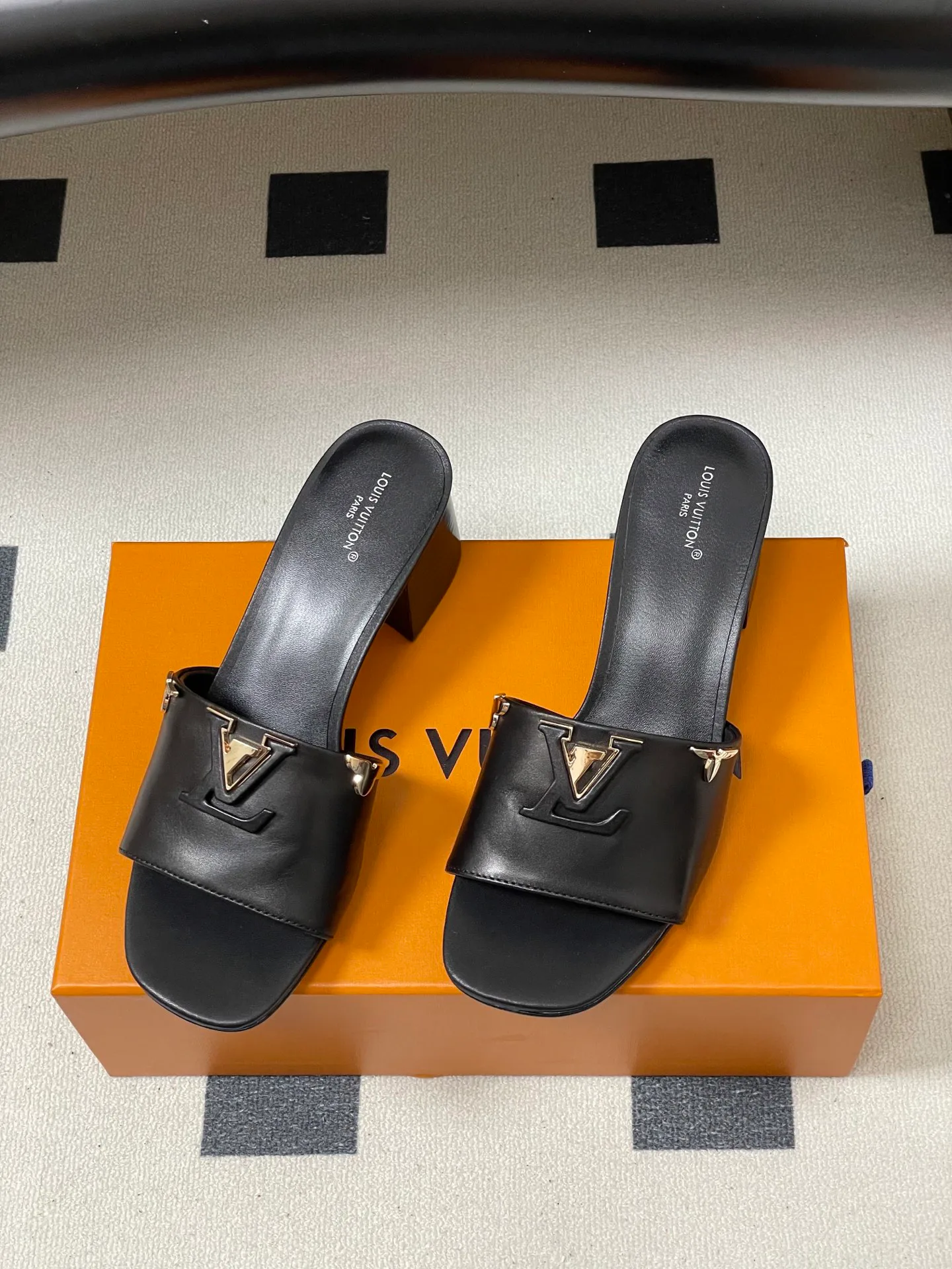 Сандалии Женские Louis Vuitton 11628727