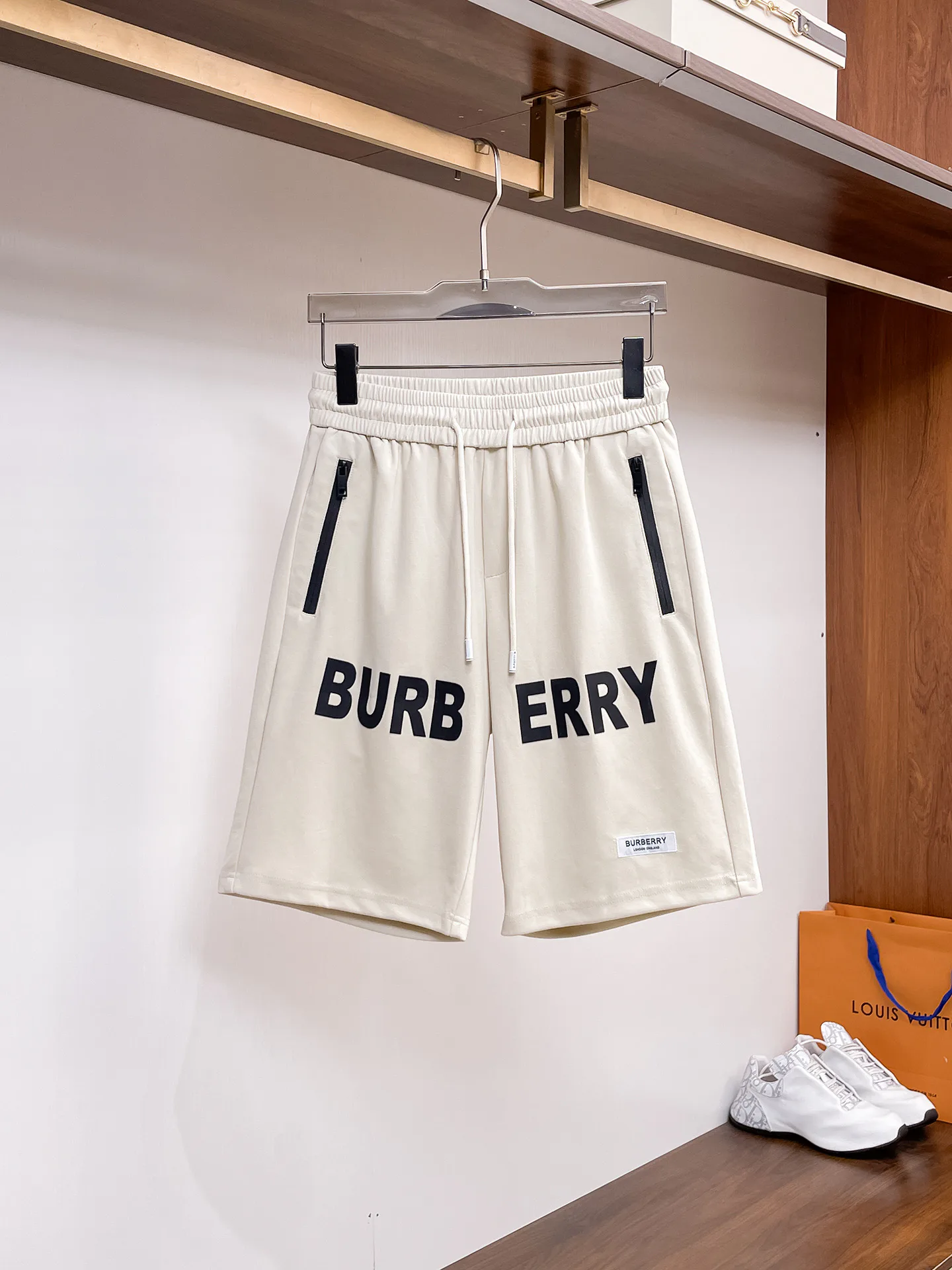 Шорты Мужские Burberry 13417638