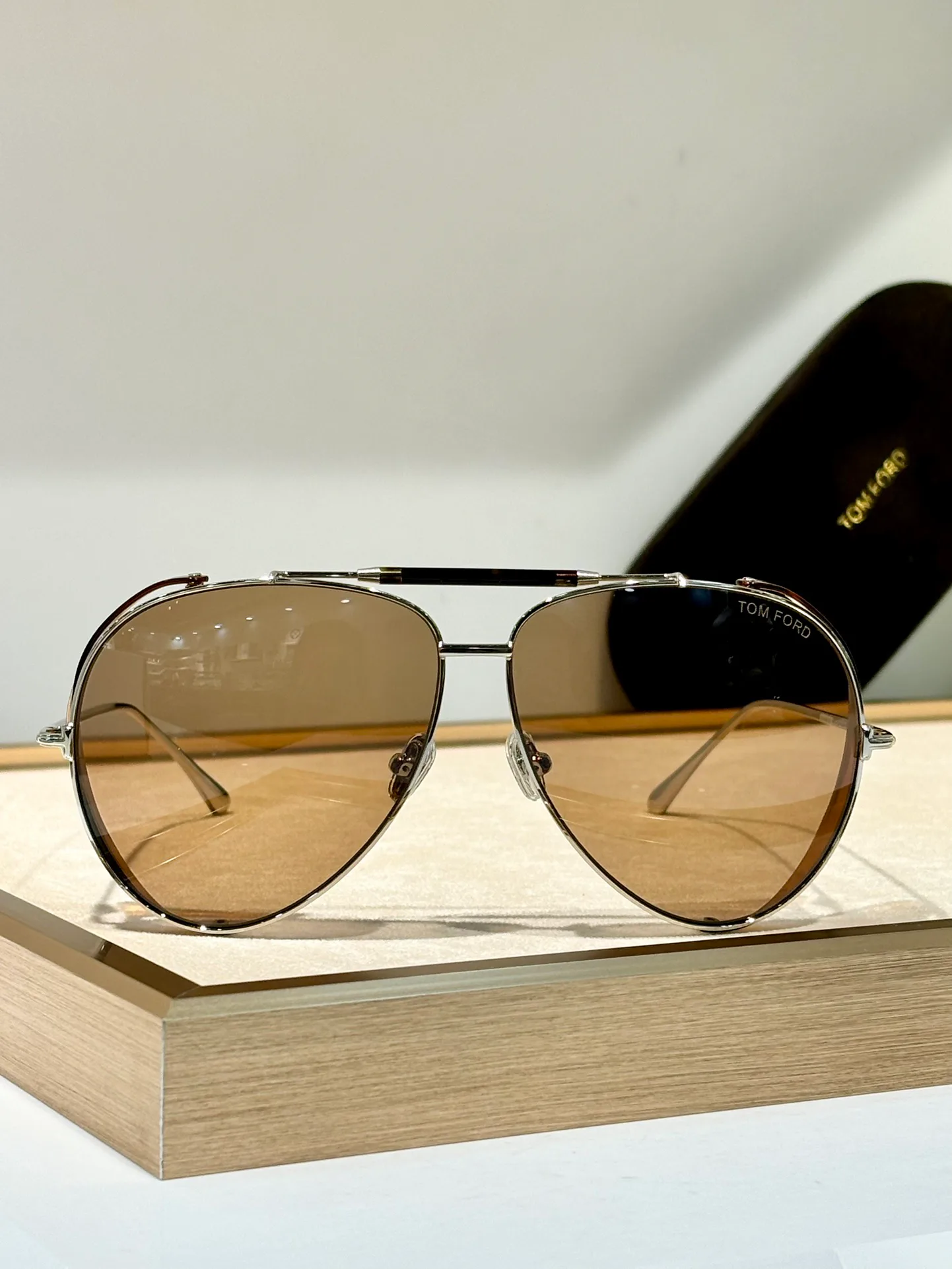 Очки Tom Ford 6381