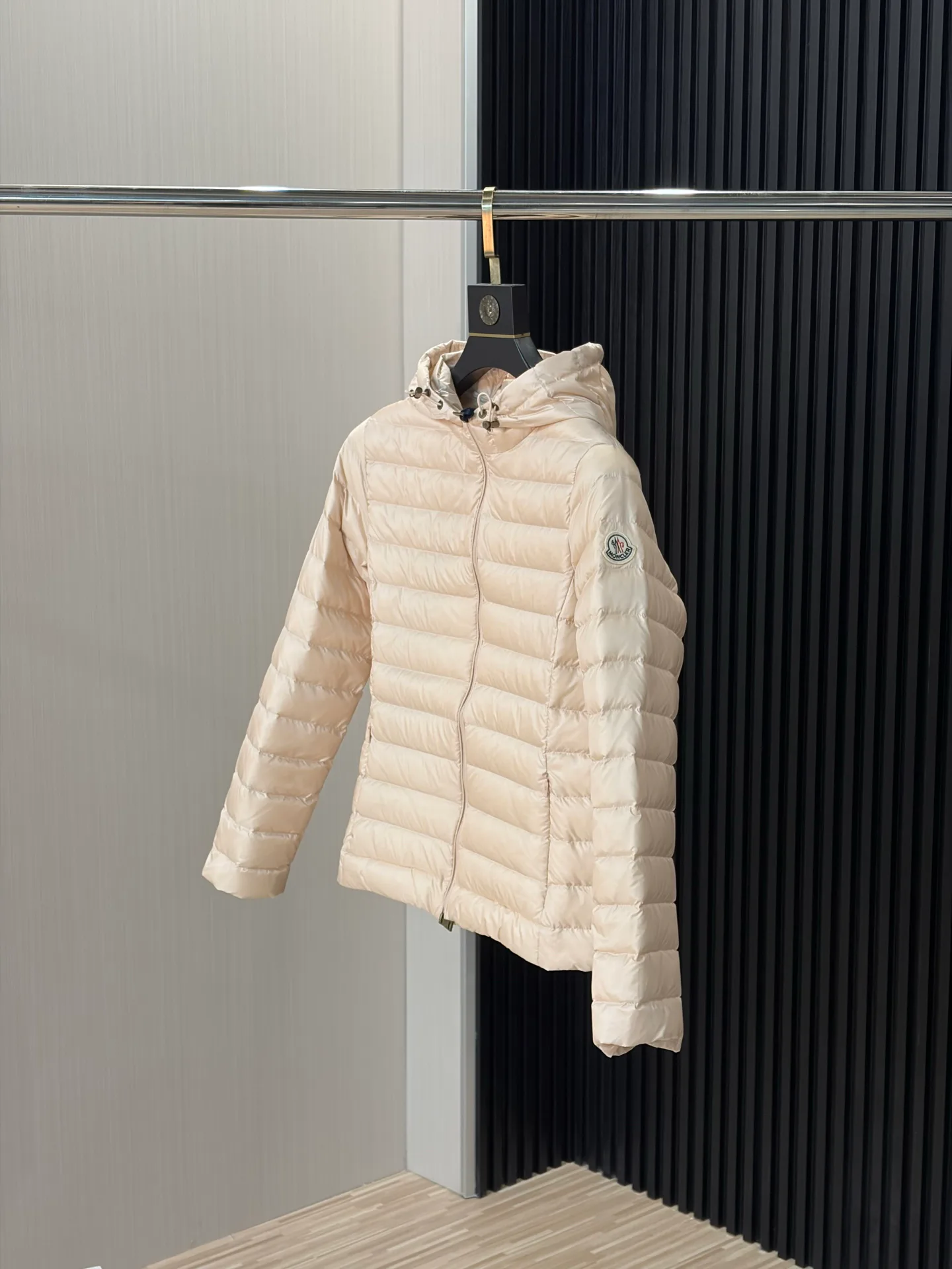Куртки И Пуховики Женские Moncler 18285039