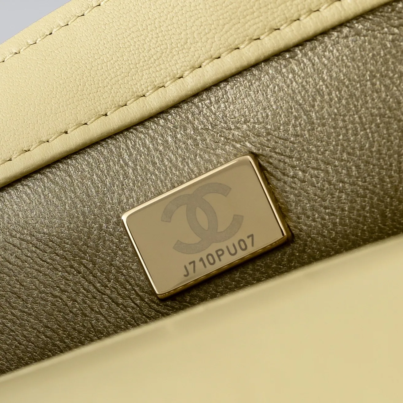 Классические Сумки Женские Chanel 18148077