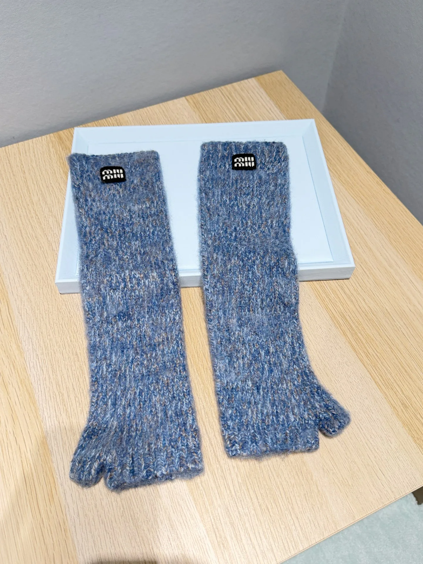 Перчатки Miu Miu 1586312