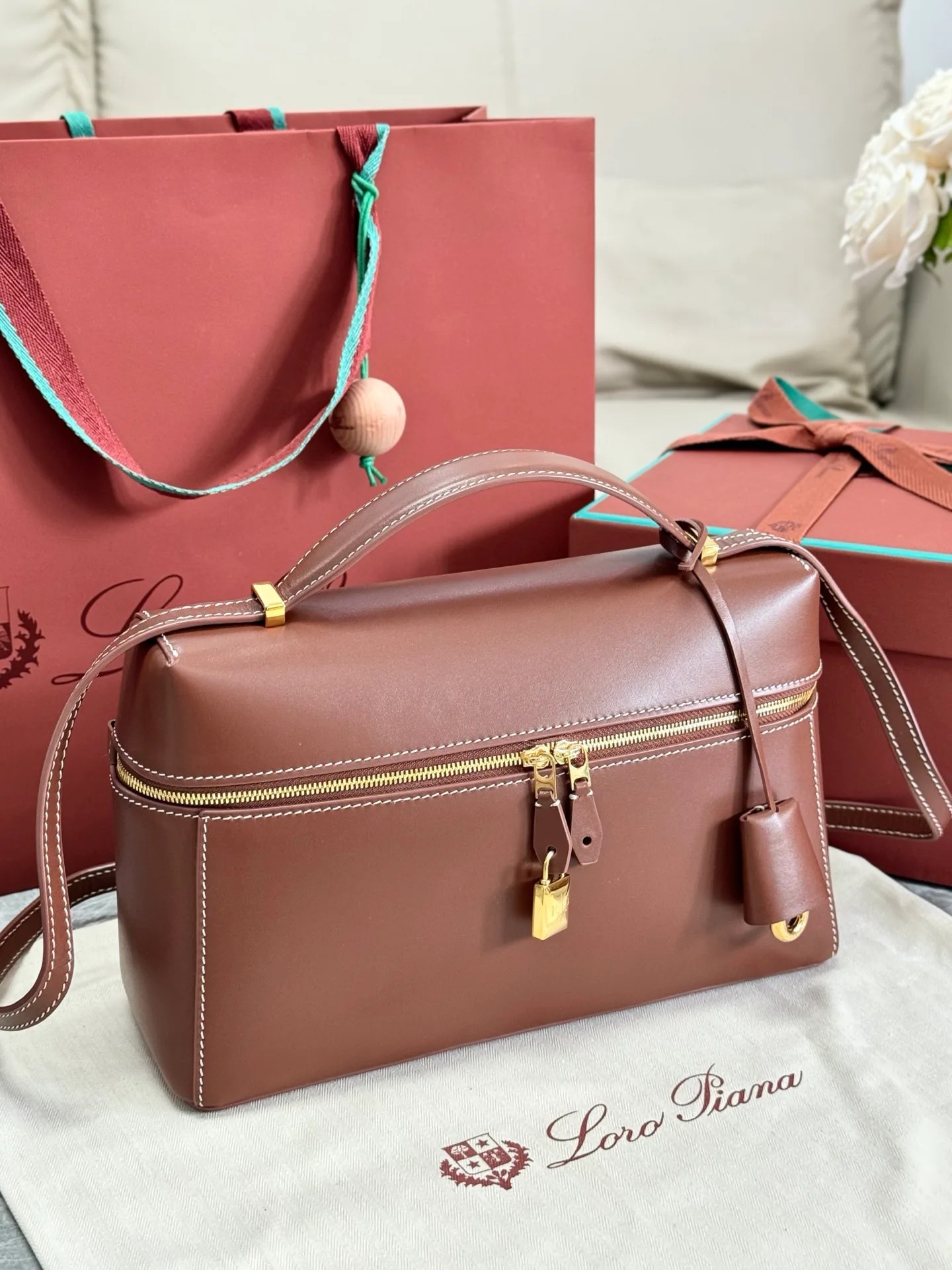 Классические Сумки Женские Loro Piana 17565047