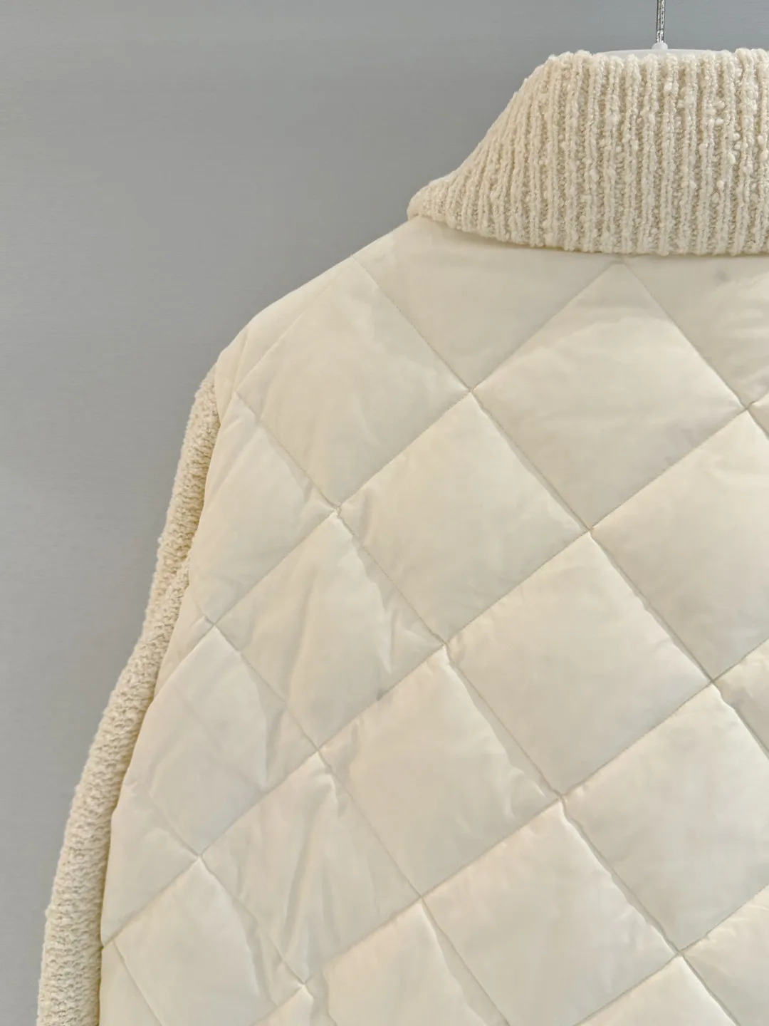 Куртки И Пуховики Женские Moncler 18440090