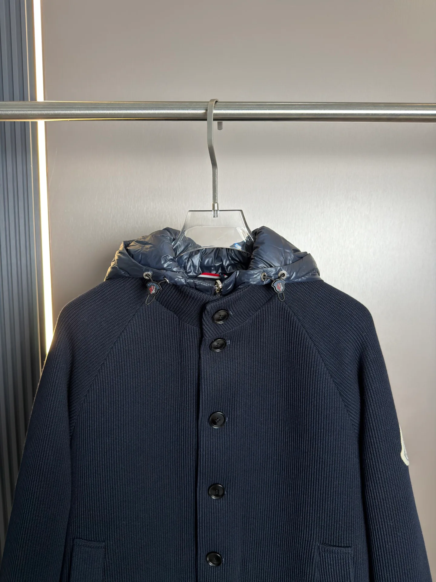 Куртки И Пуховики Мужские Moncler 18216851