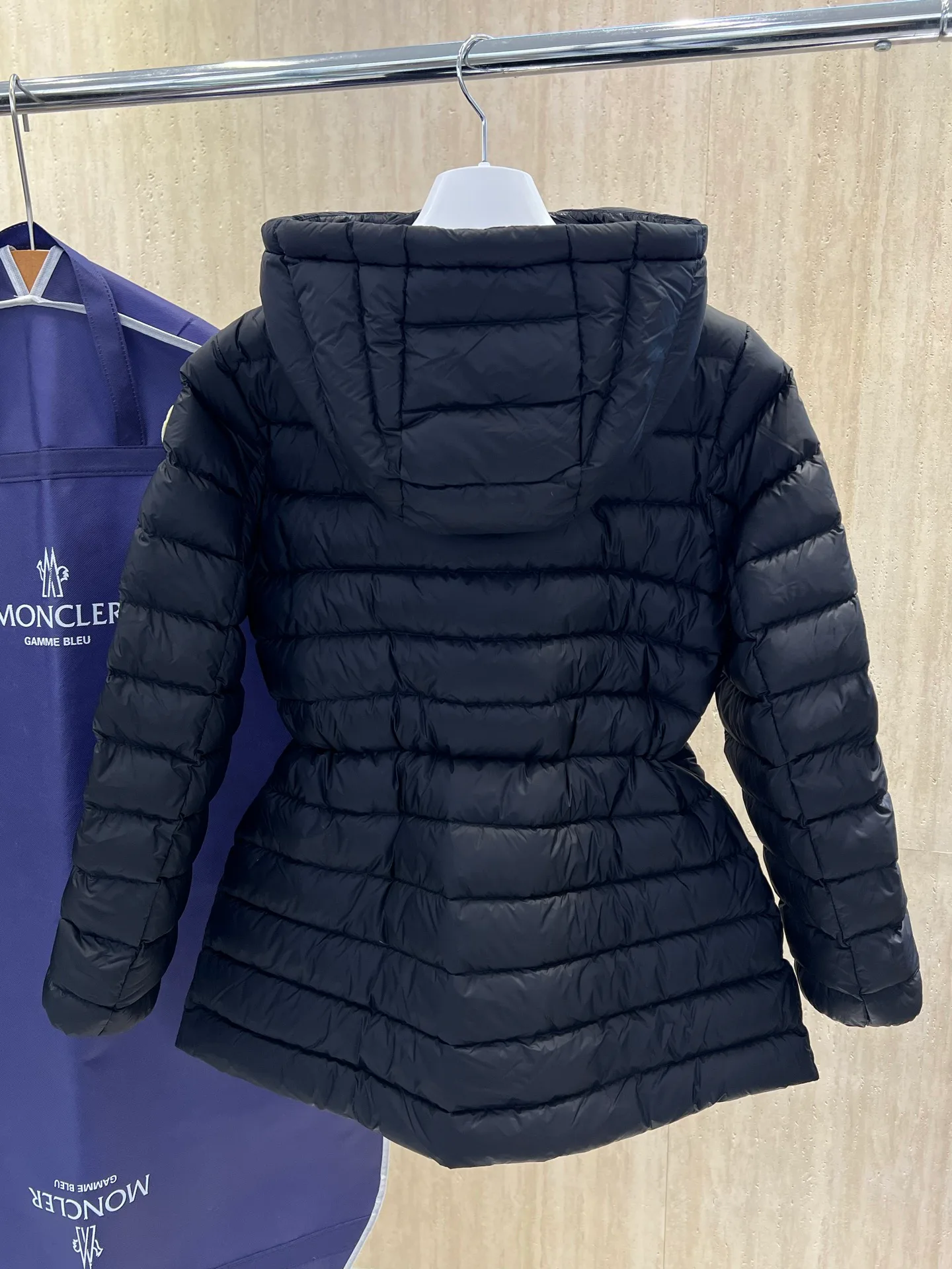 Куртки И Пуховики Женские Moncler 18723362