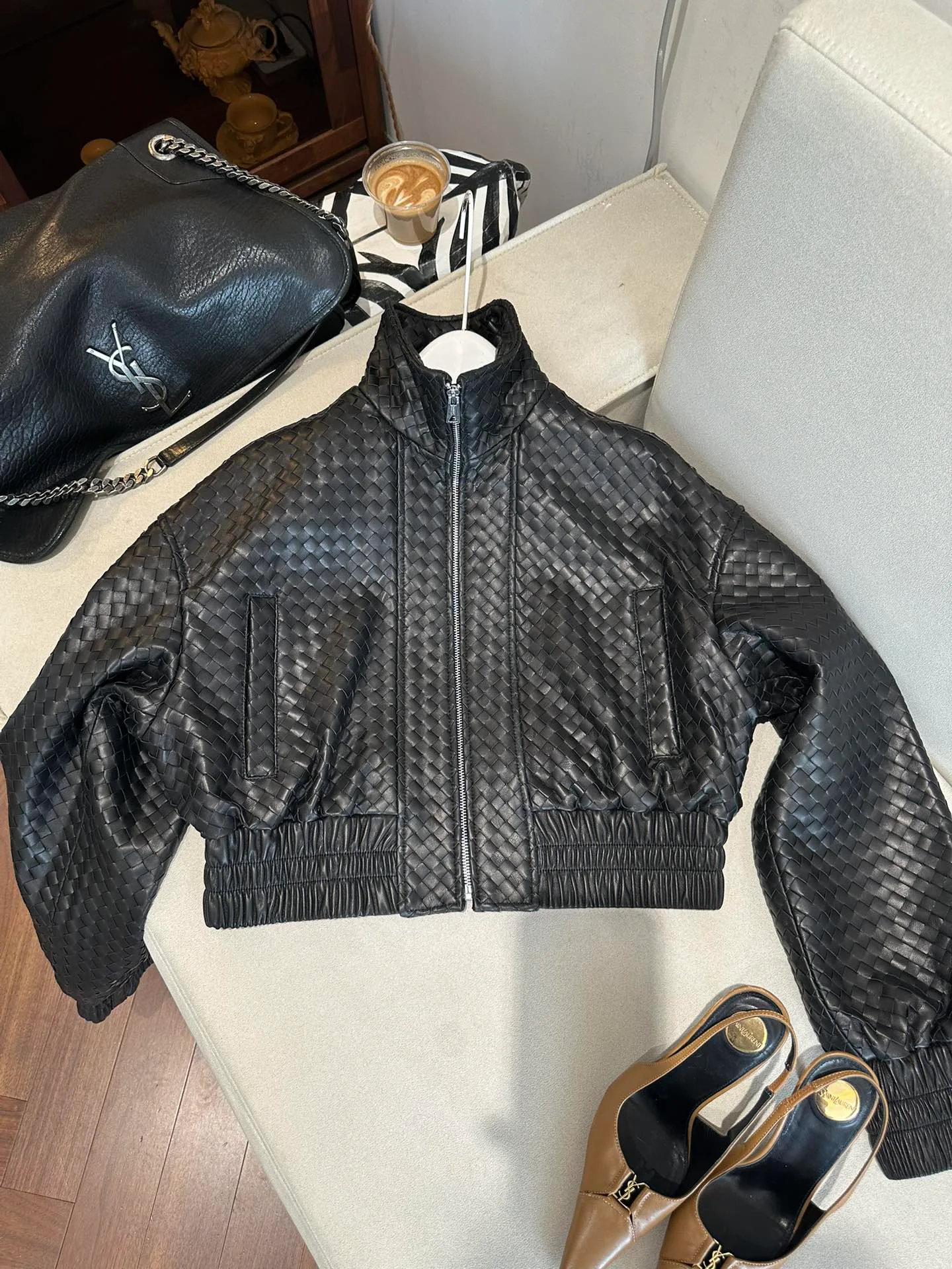 Кожаные Куртки И Дублёнки Женские Bottega Veneta 11624980