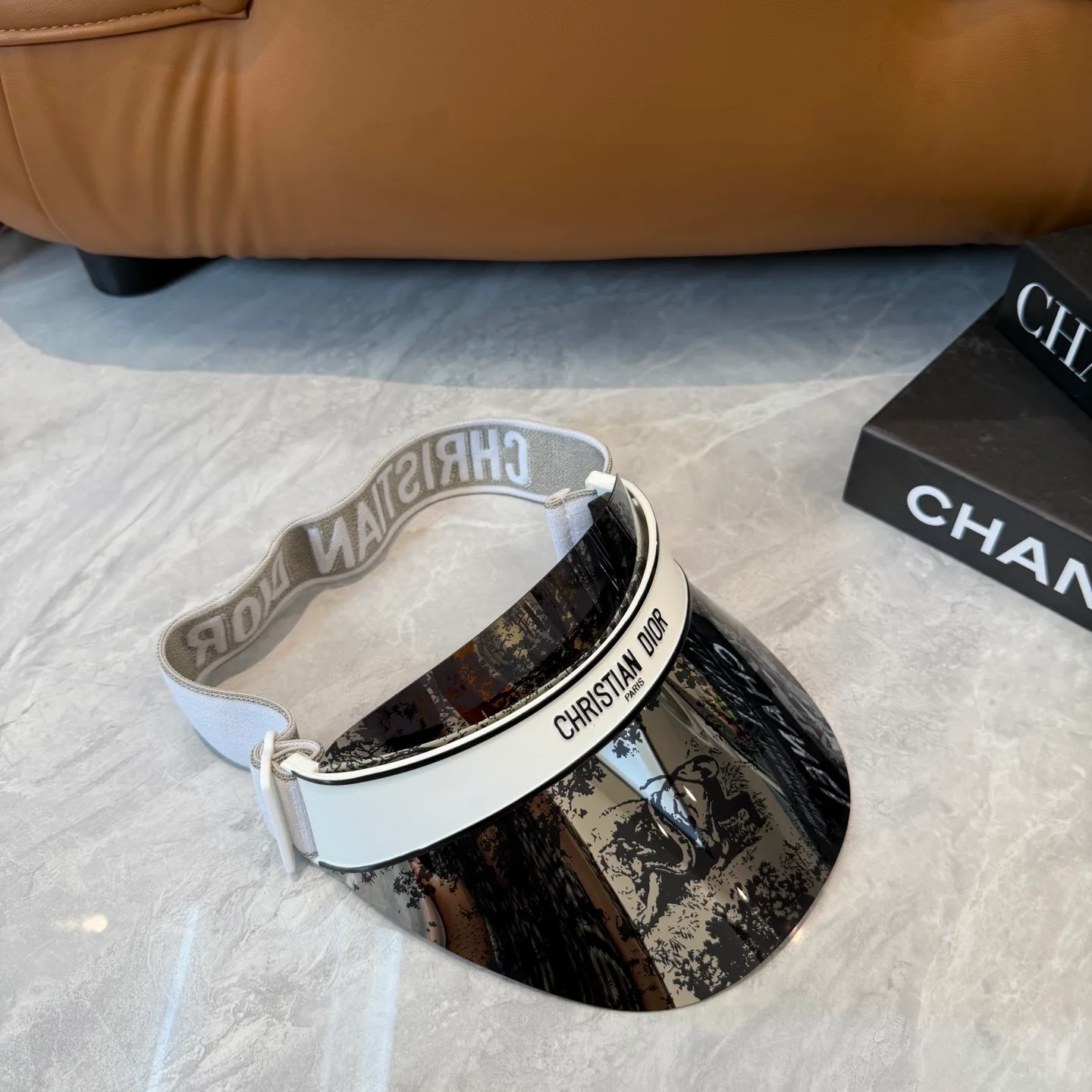 Головные Уборы Christian Dior 13294386