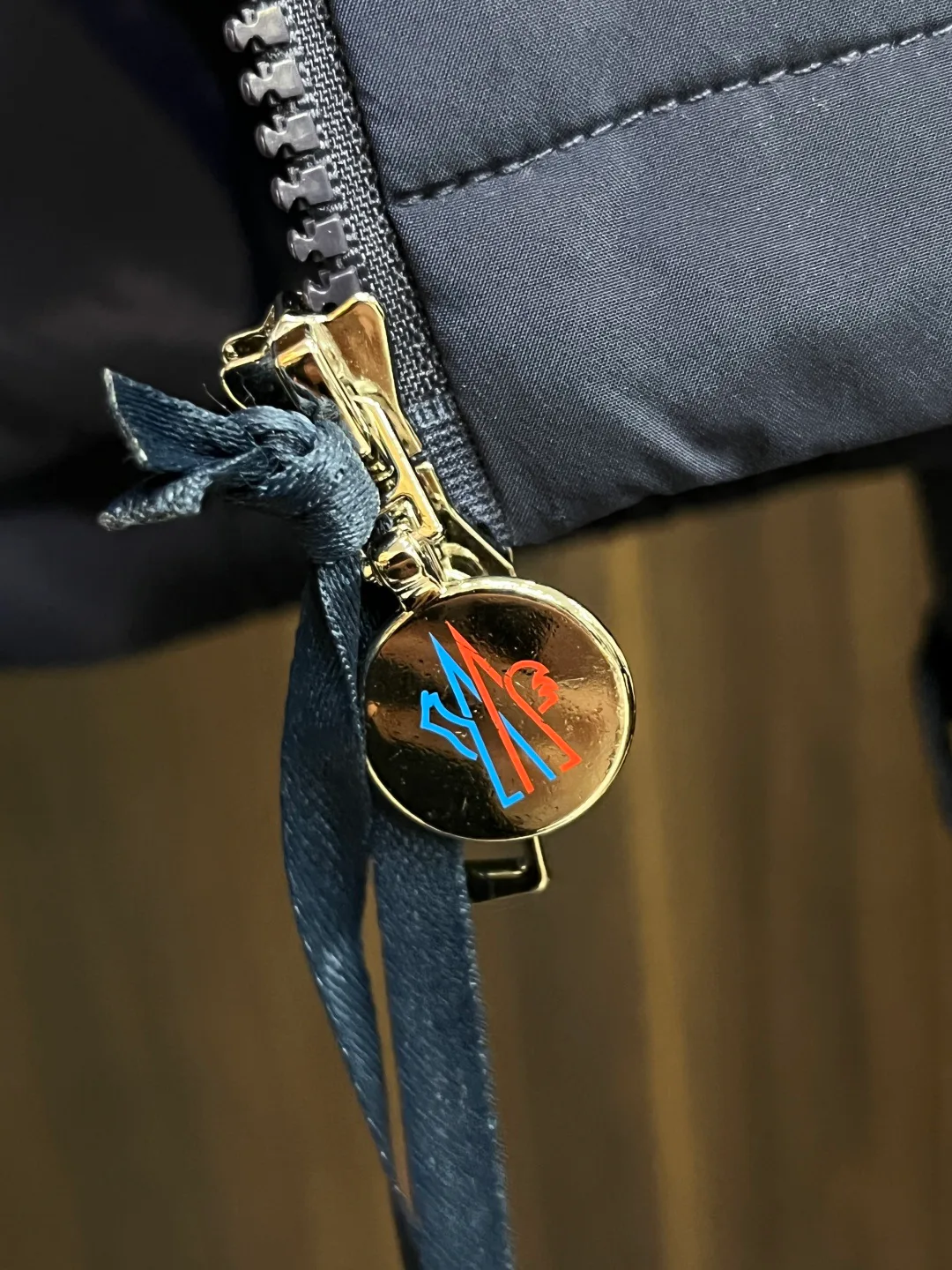 Куртки И Пуховики Женские Moncler 18416885
