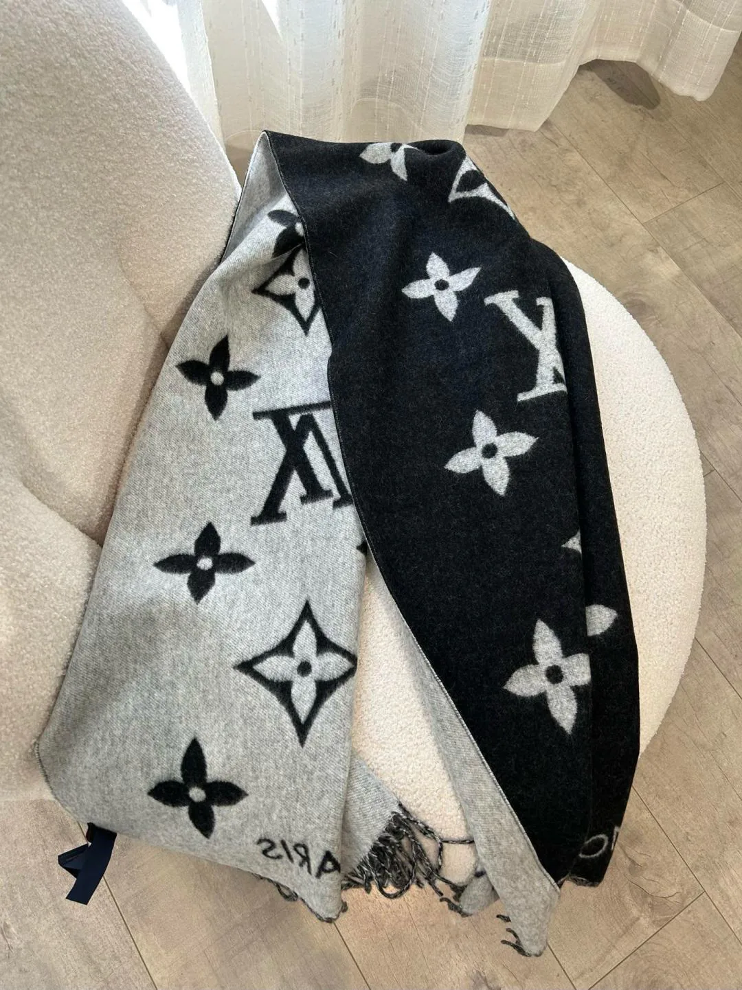 Шарфы Louis Vuitton 18141167