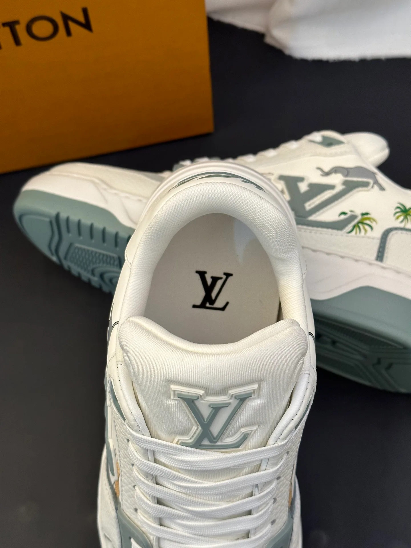 Кроссовки Мужские Louis Vuitton 1801565