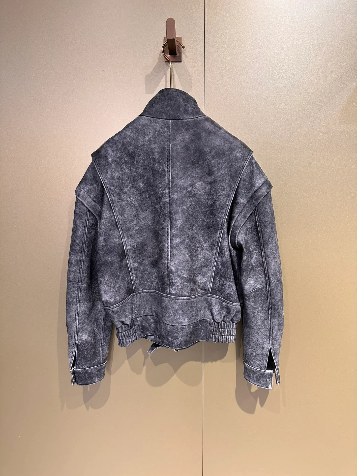 Кожаные Куртки И Дублёнки Женские Saint Laurent 18308401