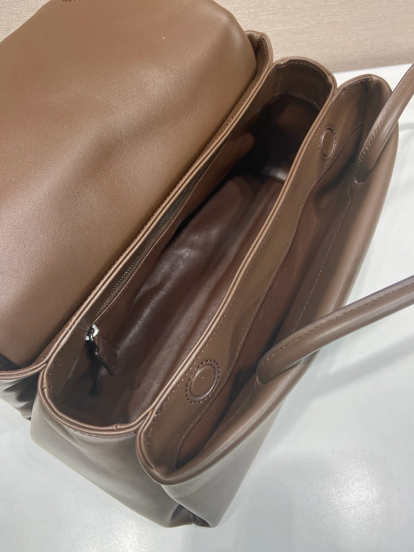 Классические Сумки Женские Prada 11409630