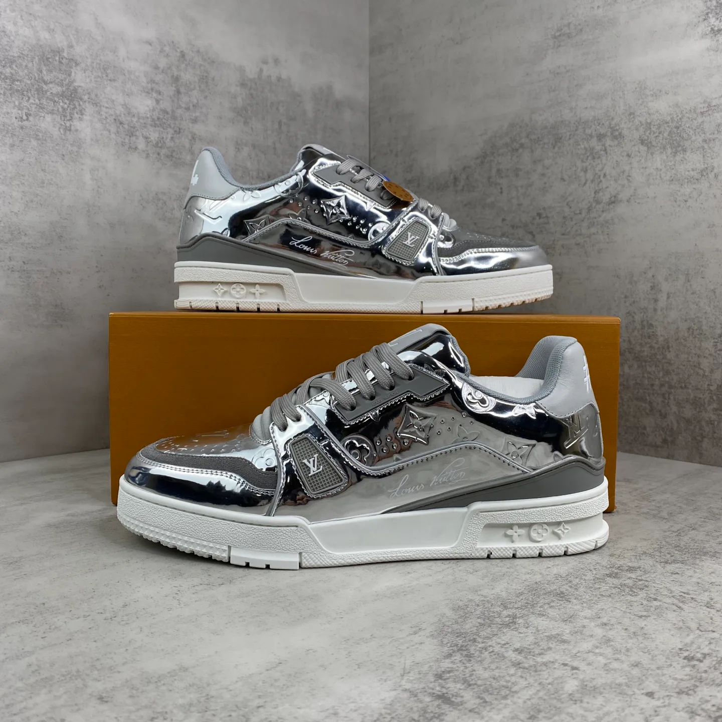 Кроссовки Женские Louis Vuitton 275318