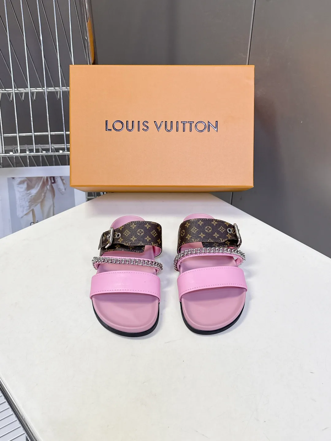 Сандалии Женские Louis Vuitton 13370823