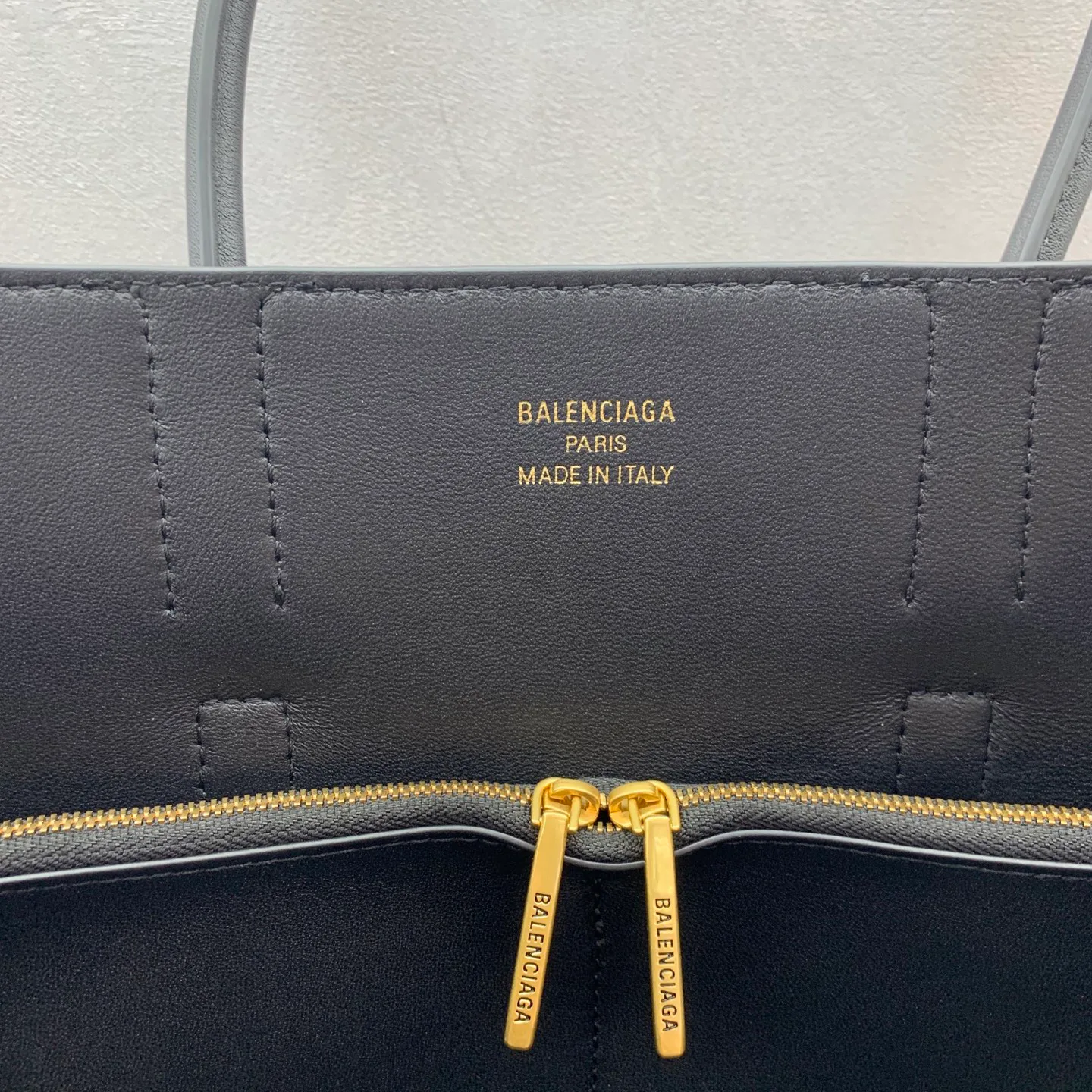 Классические Сумки Женские Balenciaga 18205736