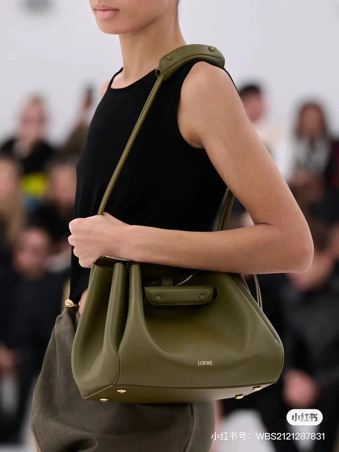 Классические Сумки Женские Loewe 11566857