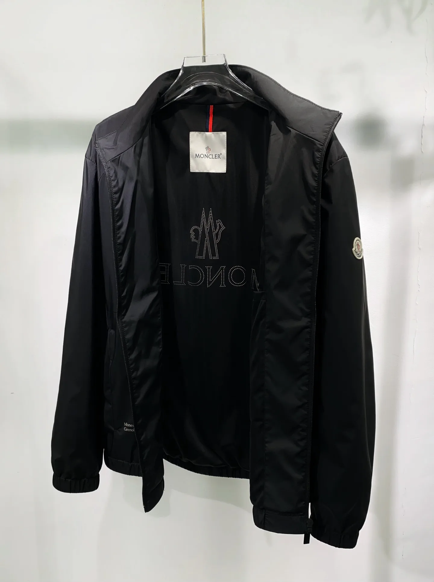 Куртки И Пуховики Мужские Moncler 12729712