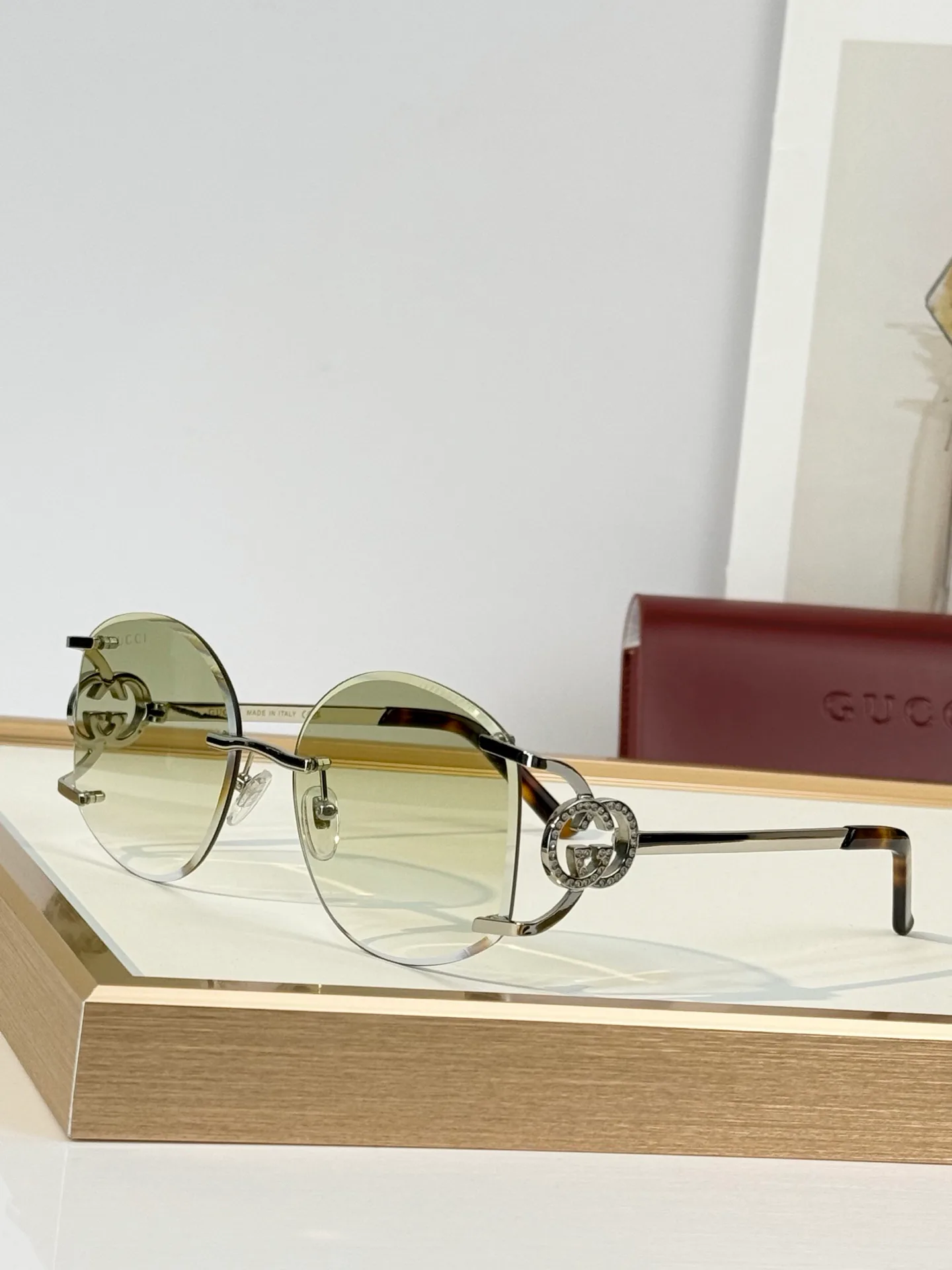 Очки Gucci 18350385
