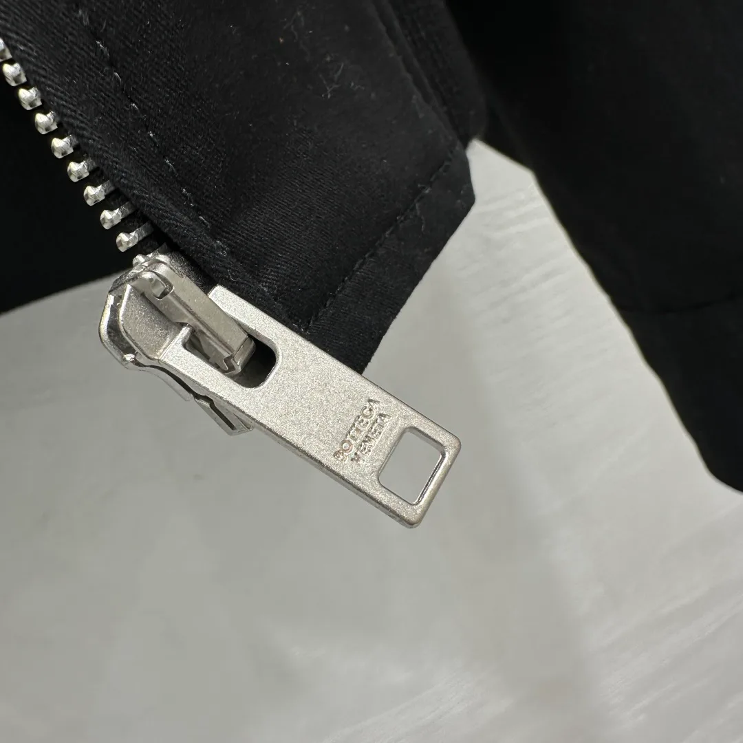 Кожаные Куртки И Дублёнки Женские Bottega Veneta 13309671