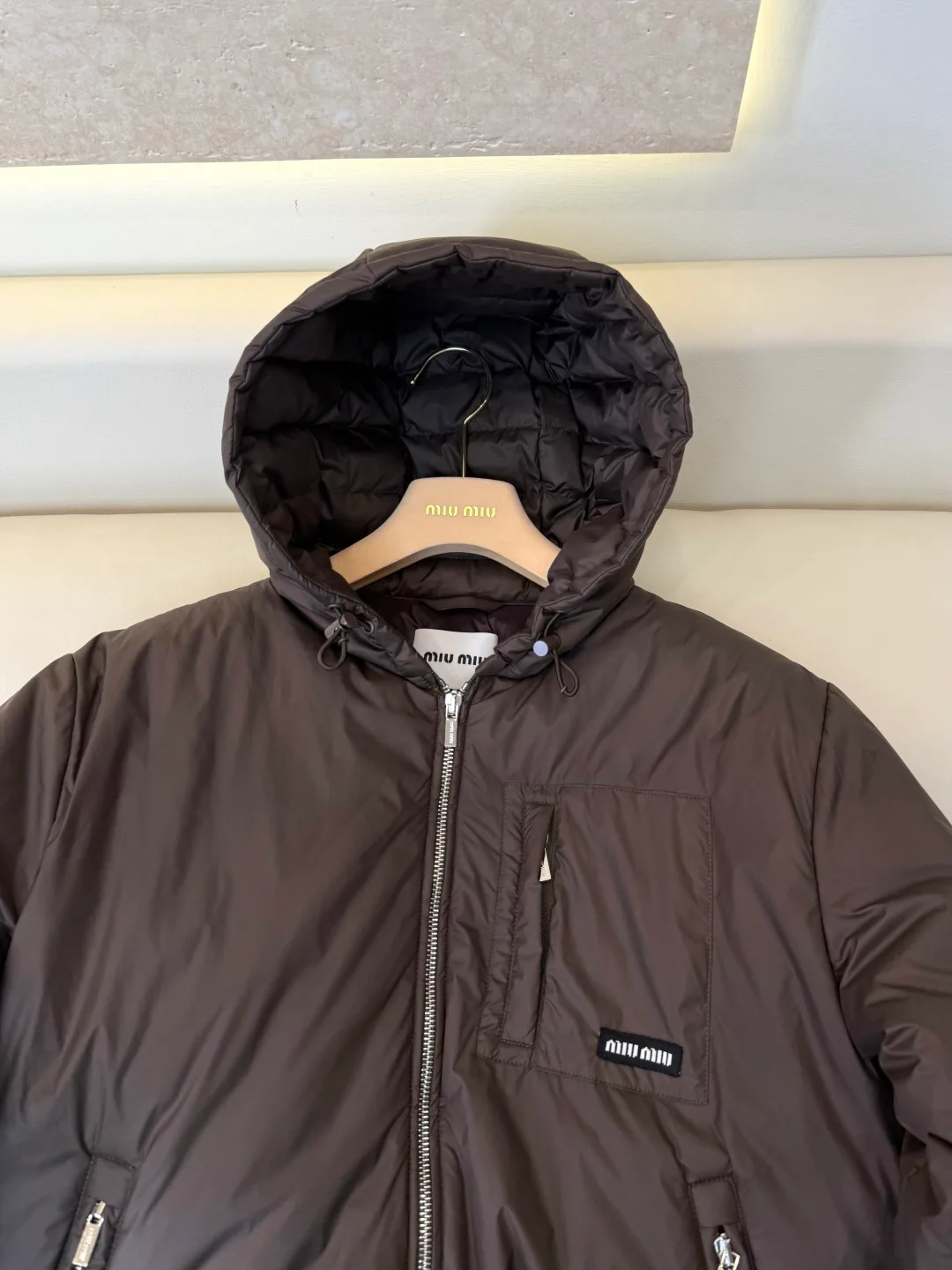 Куртки И Пуховики Женские Miu Miu 18629940