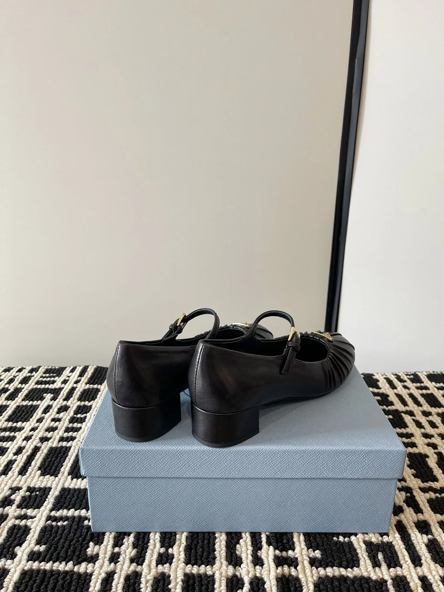 Босоножки Женские Prada 11407427